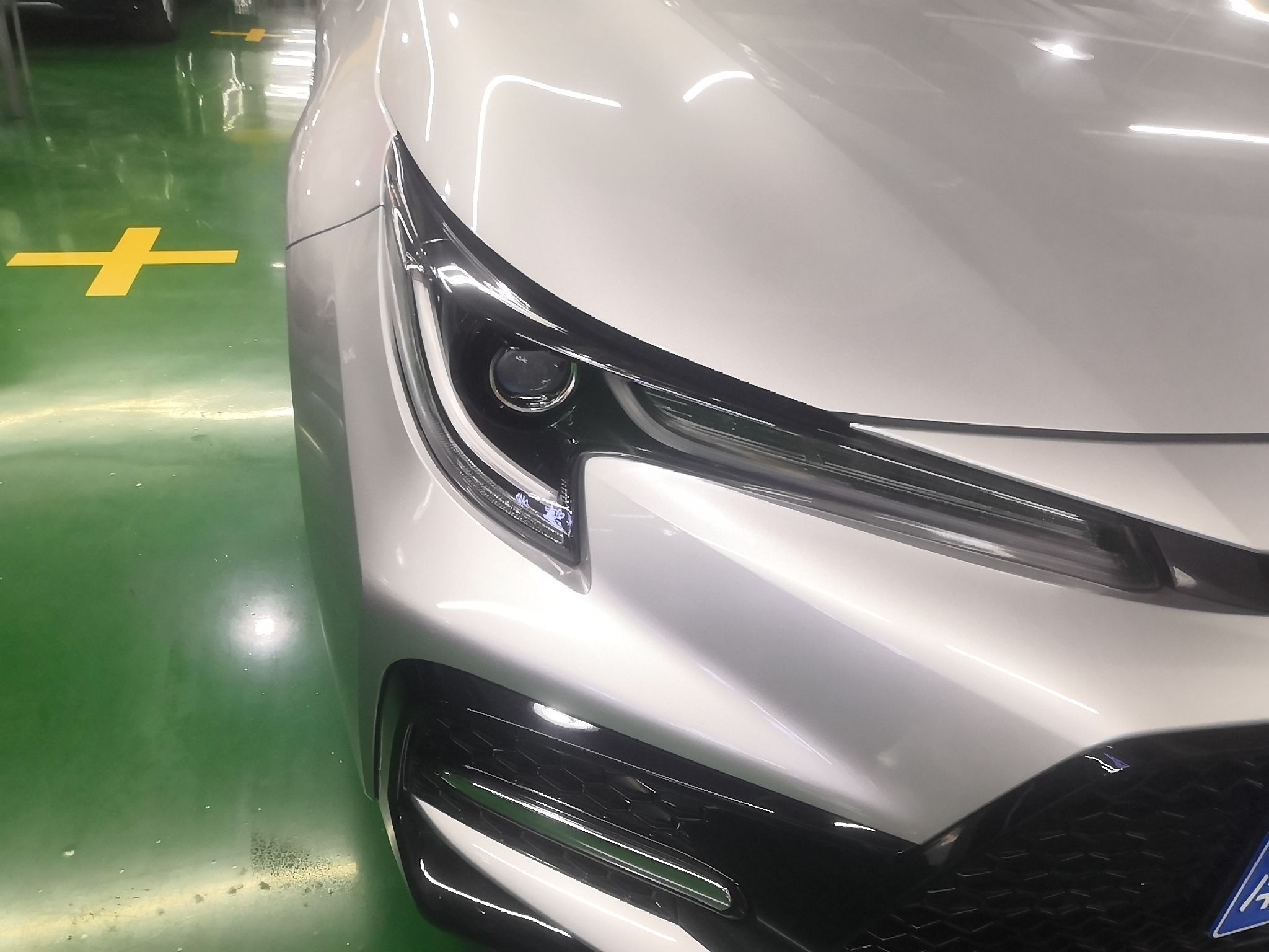 丰田 雷凌 2022款 双擎 1.8H E-CVT运动版