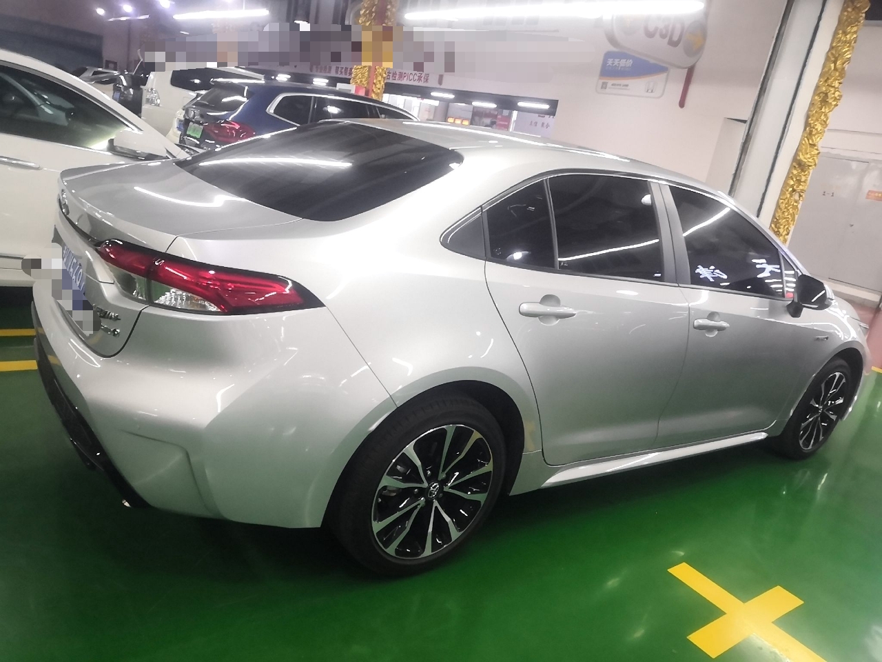 丰田 雷凌 2022款 双擎 1.8H E-CVT运动版