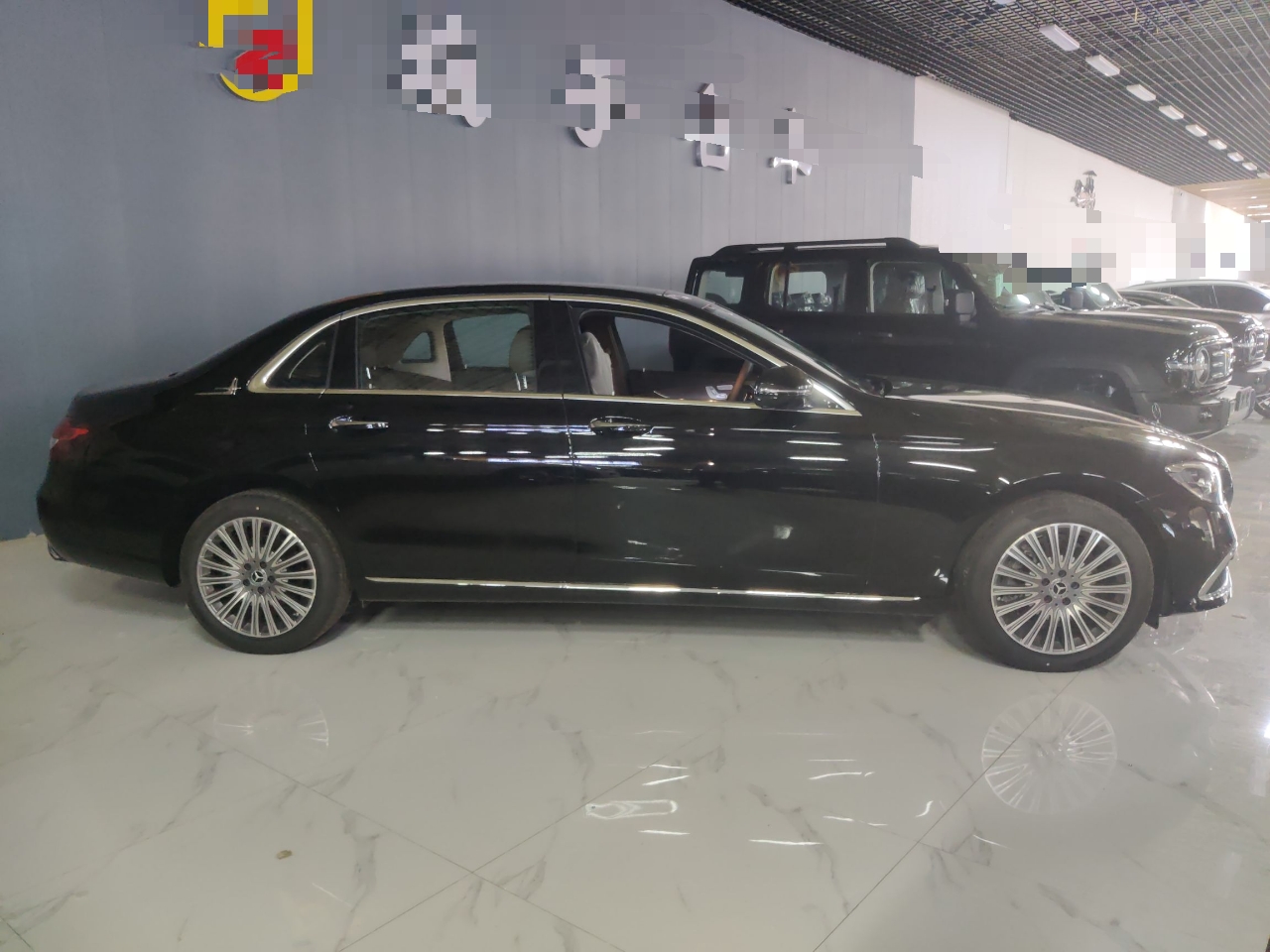 奔驰E级 2023款 E 300 L 时尚型