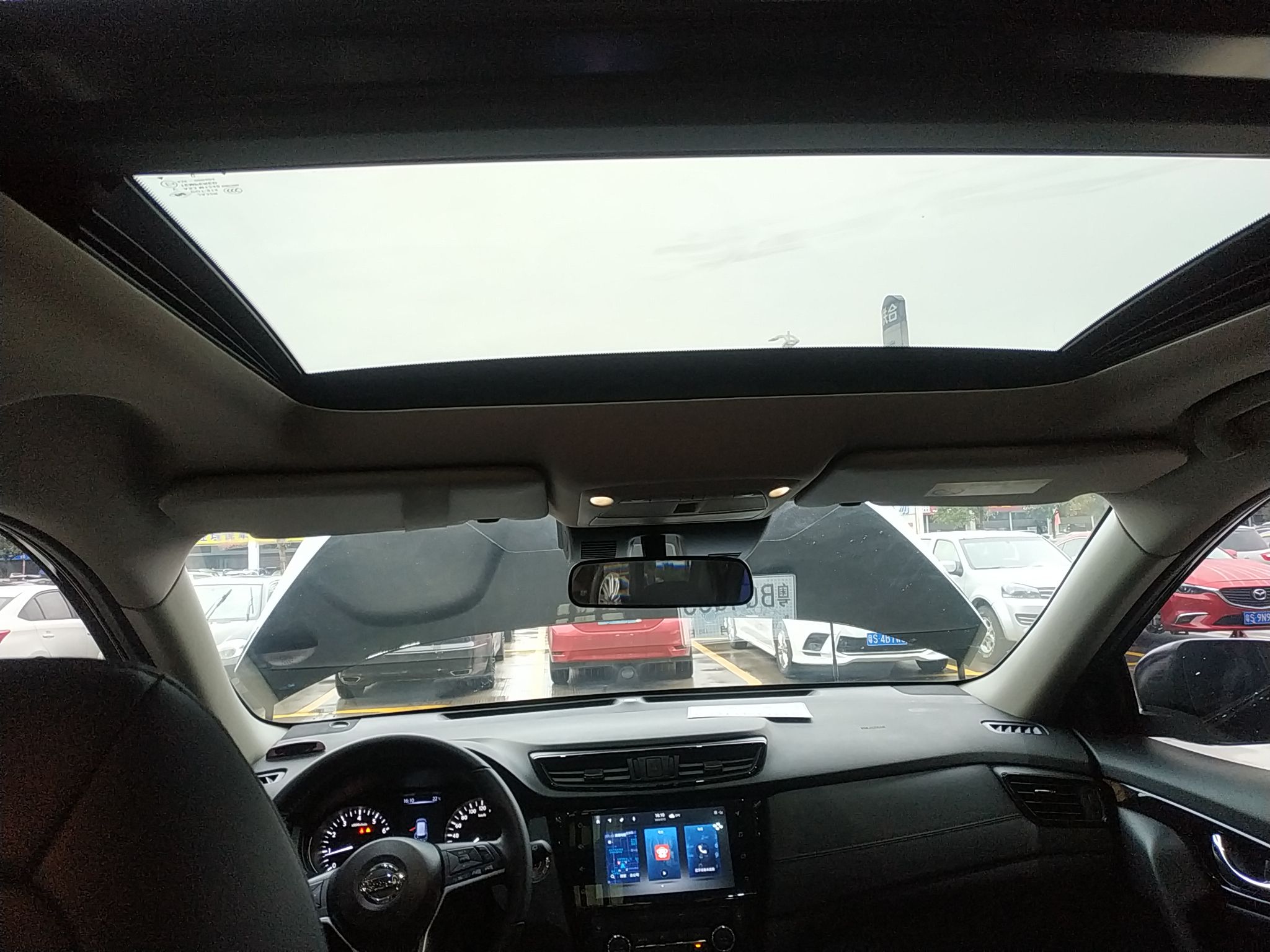 日产 奇骏 2021款 2.0L XL ITS 3rows CVT 2WD智联七座舒适版