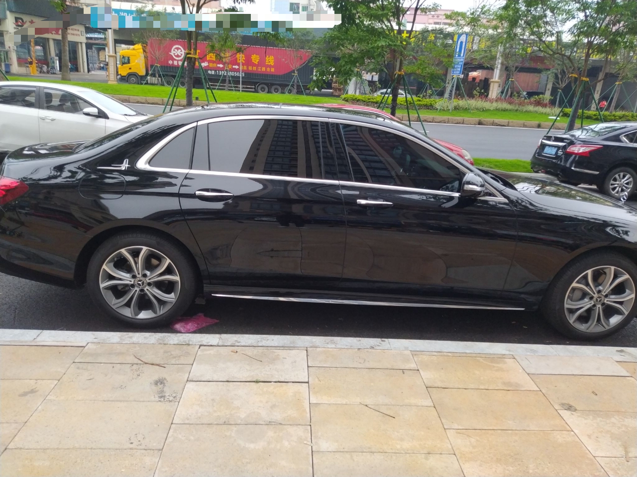 奔驰E级 2020款 E 300 L 运动豪华型