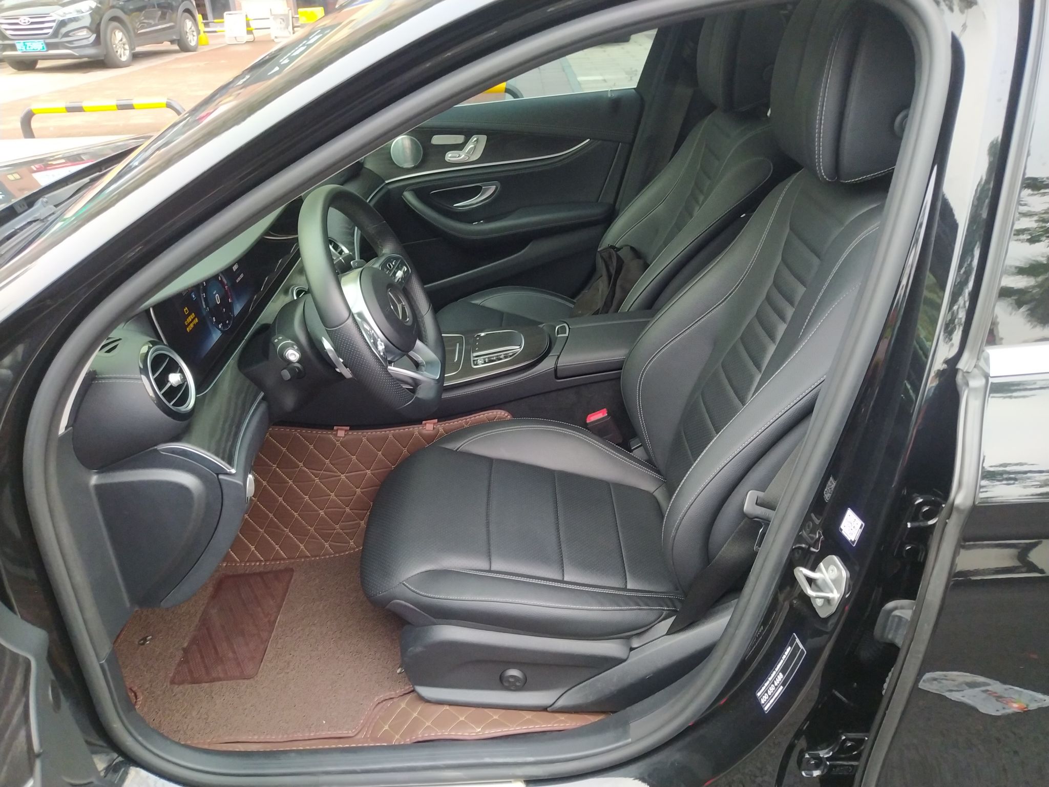 奔驰E级 2020款 E 300 L 运动豪华型