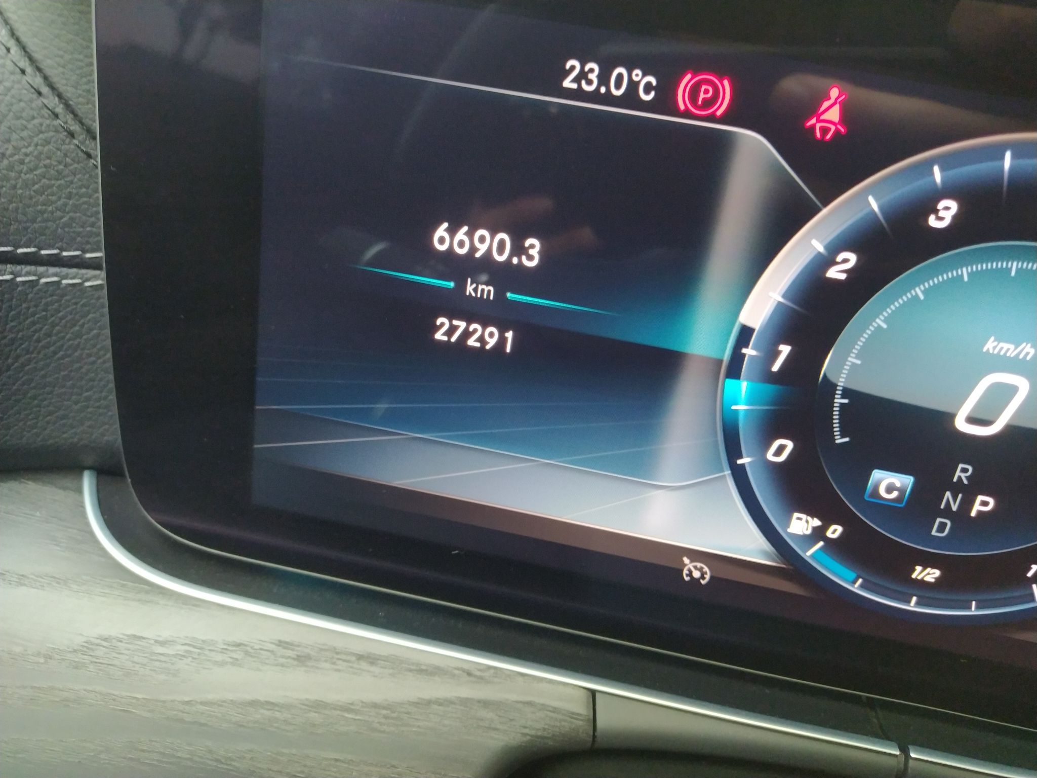 奔驰E级 2020款 E 300 L 运动豪华型