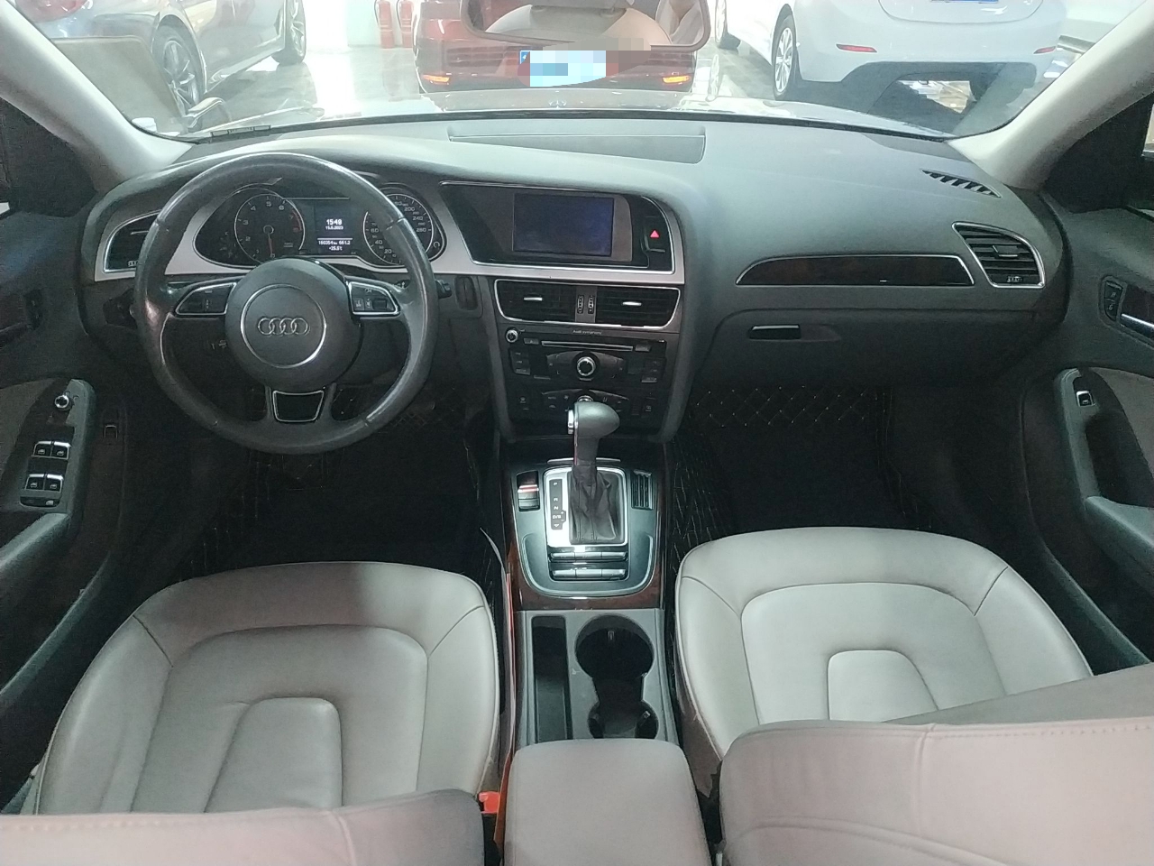 奥迪A4L 2013款 35 TFSI 自动舒适型