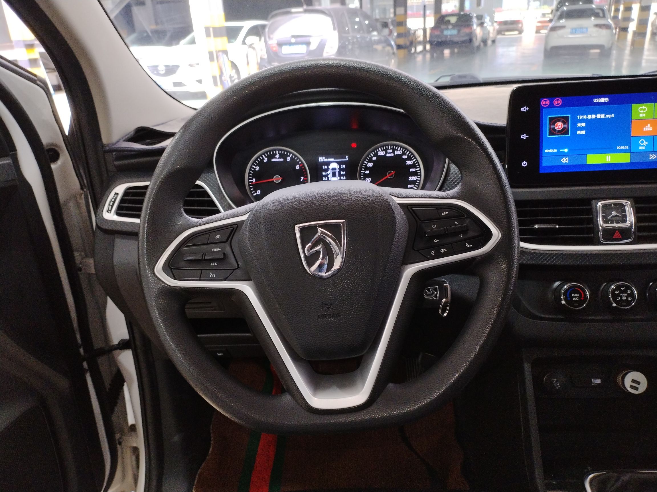 宝骏730 2021款 1.5L 手动时尚型 7座