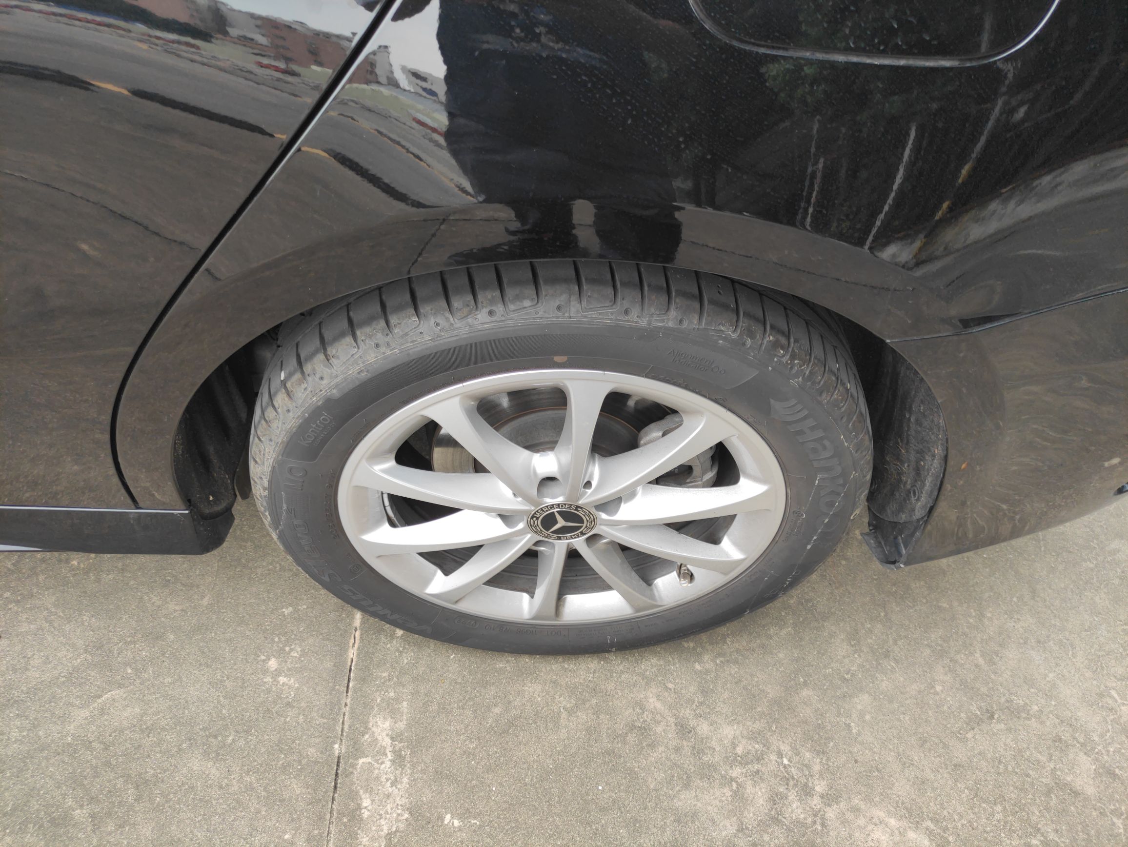 奔驰A级 2022款 A 200 L 运动轿车动感型