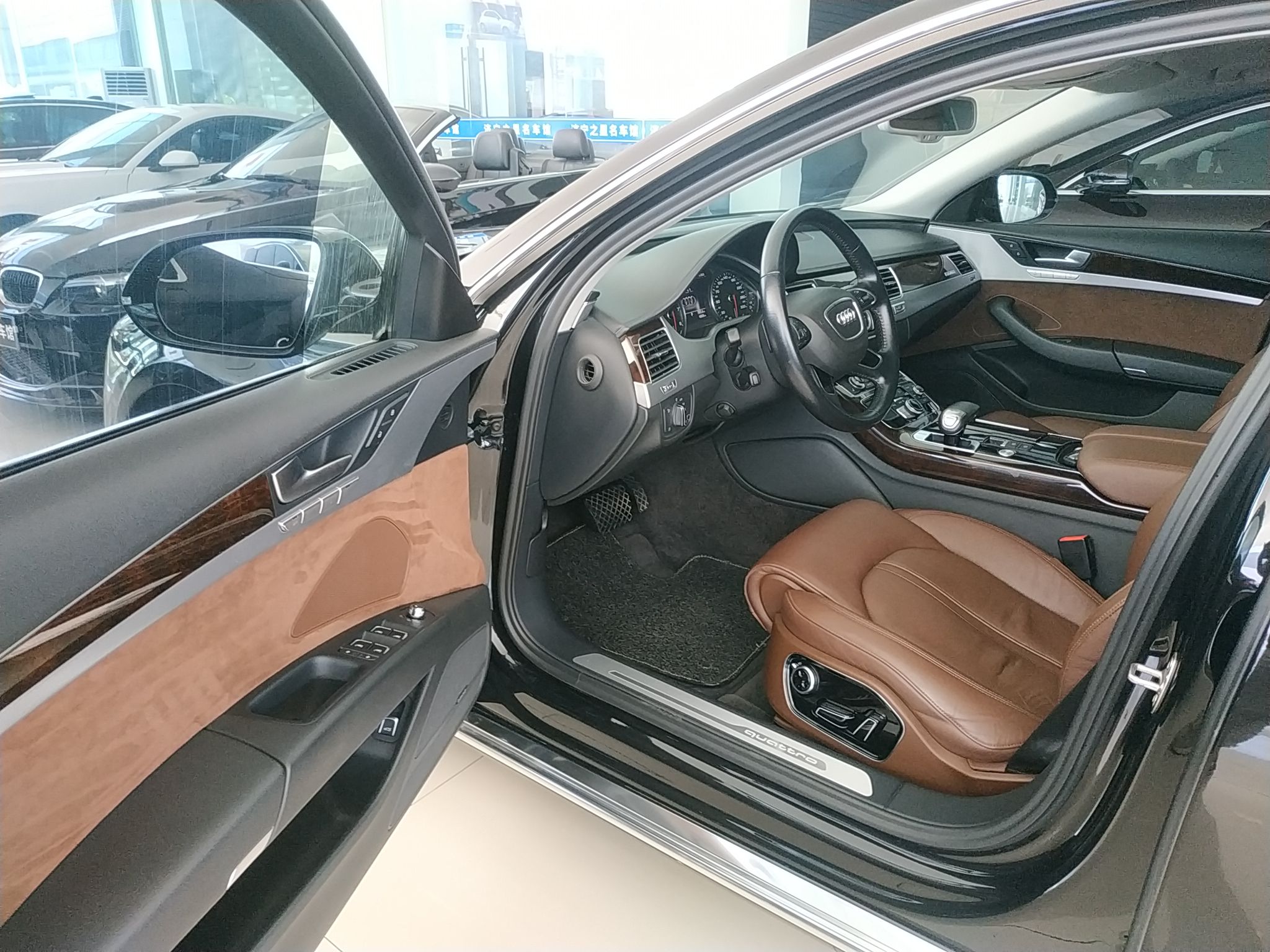 奥迪A8 2014款 A8L 45 TFSI quattro舒适型(进口)