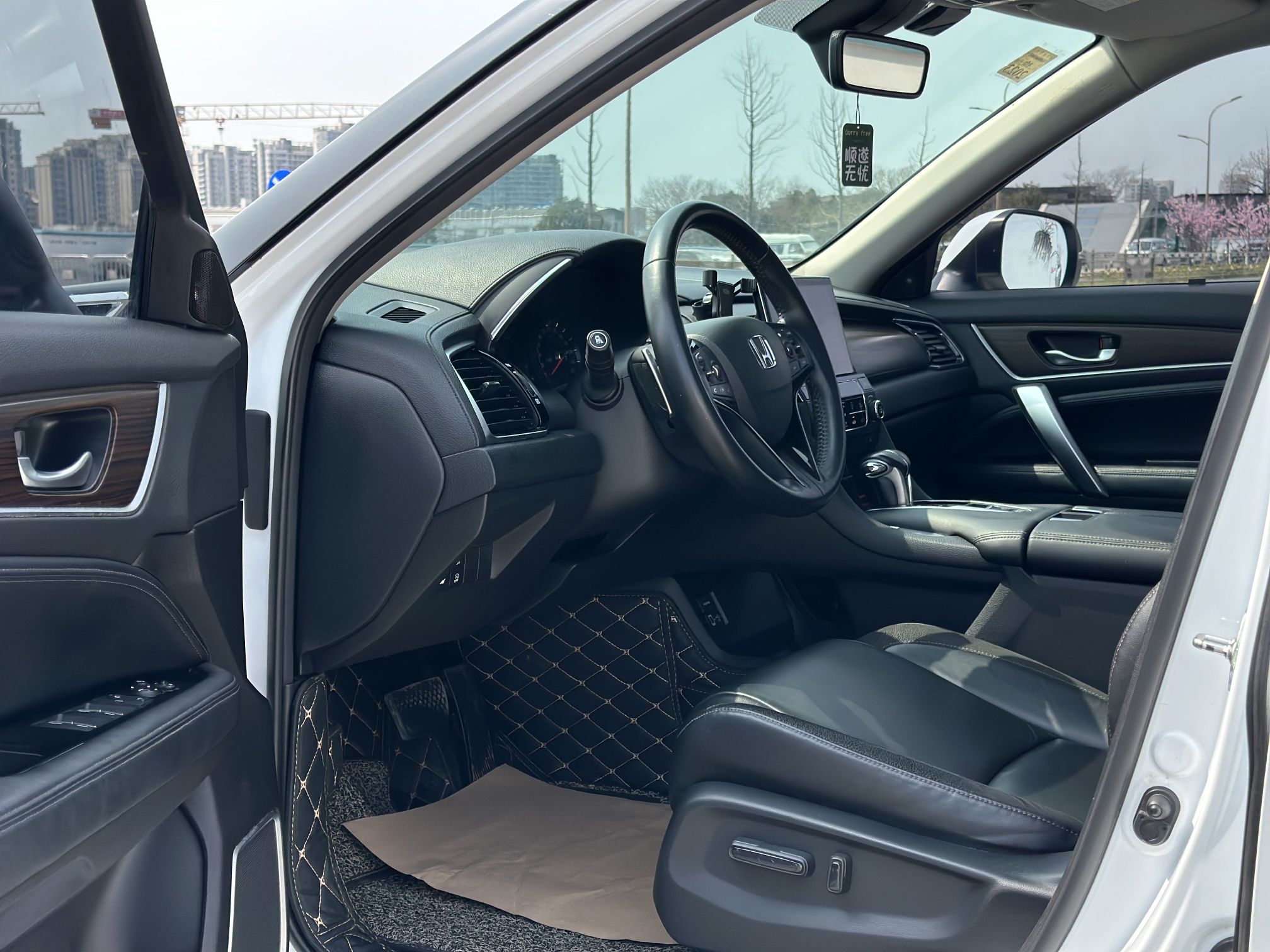 本田 冠道 2017款 240TURBO 两驱尊享版