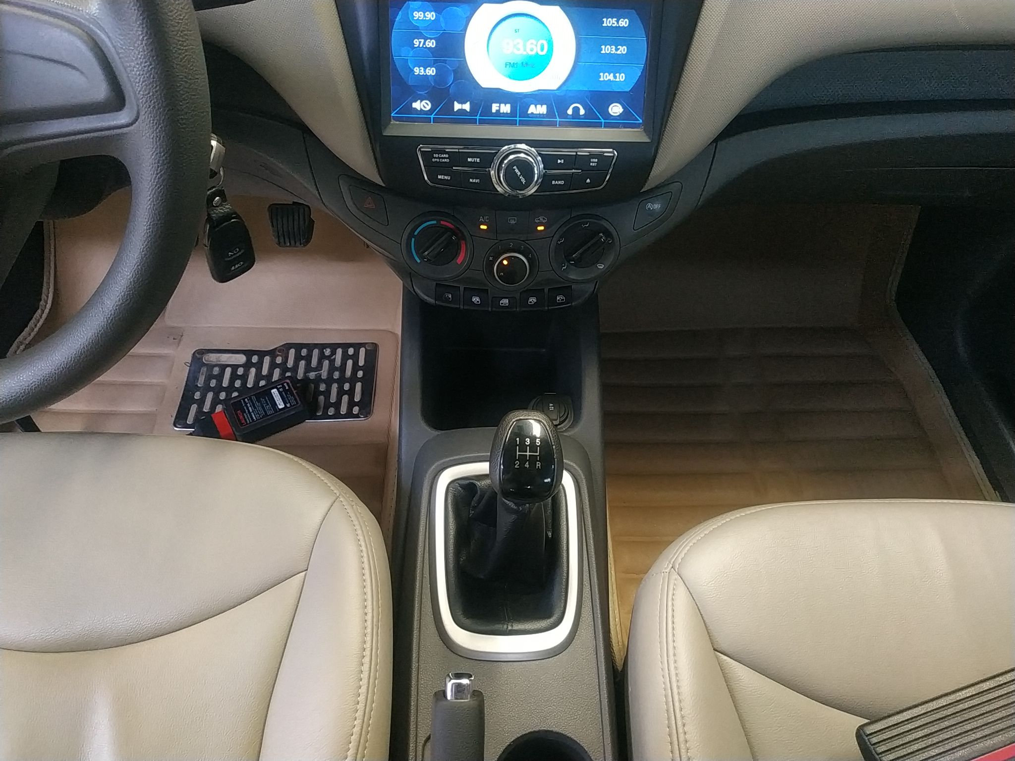 雪佛兰 2015款 赛欧3 1.3L 手动理想版