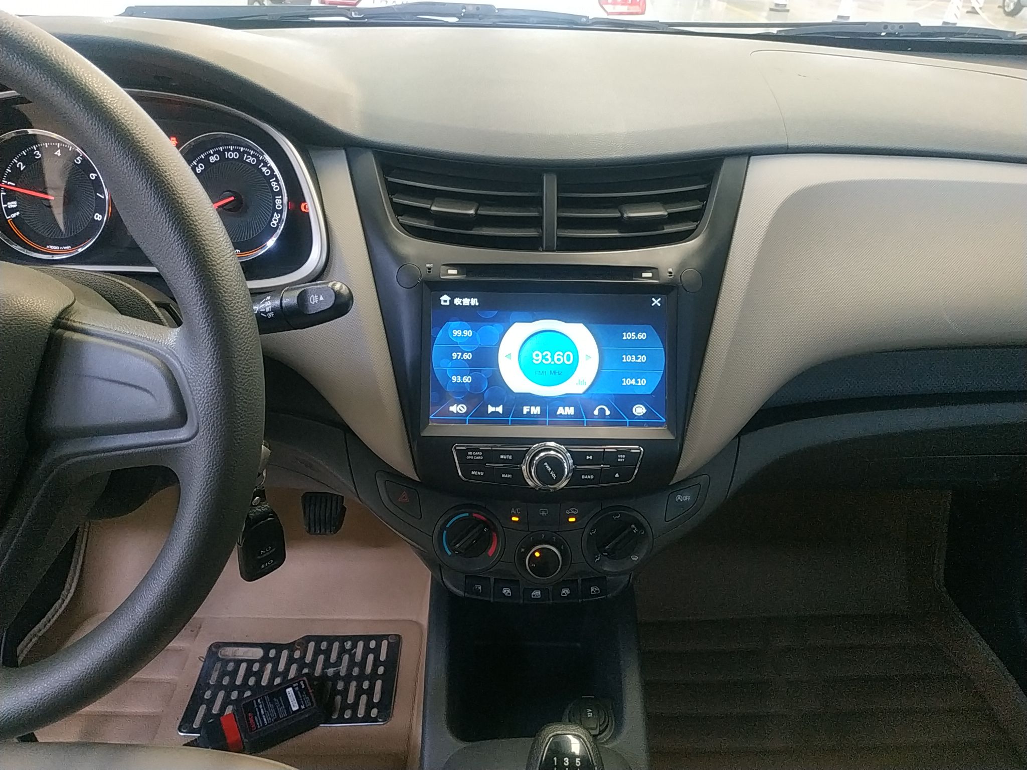 雪佛兰 2015款 赛欧3 1.3L 手动理想版