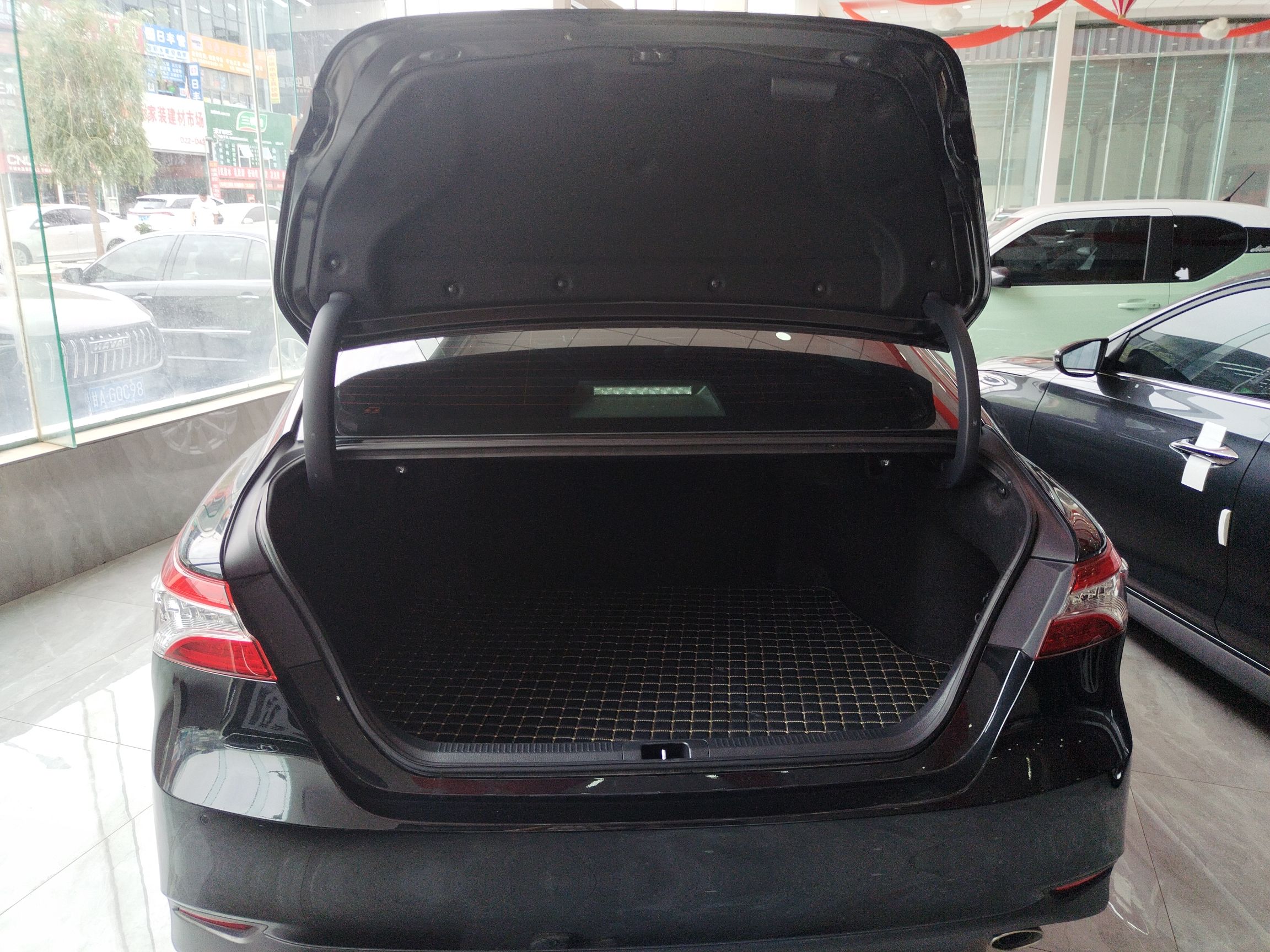 丰田 凯美瑞 2019款 改款 2.0G 豪华版