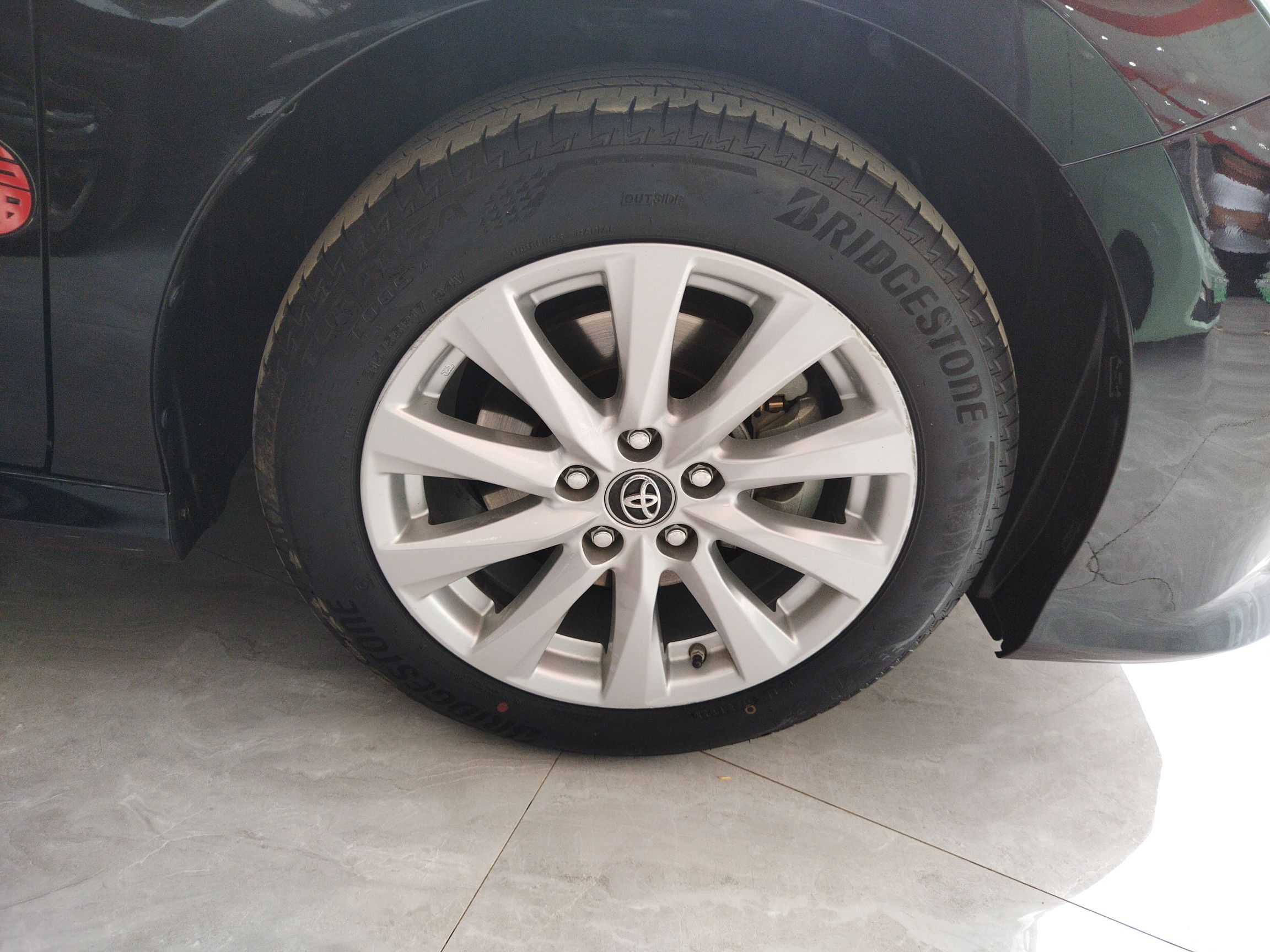 丰田 凯美瑞 2019款 改款 2.0G 豪华版