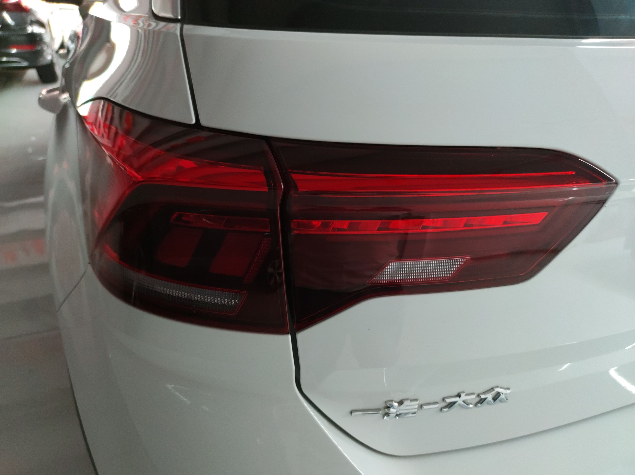 大众 T-ROC探歌 2022款 280TSI DSG两驱精英PLUS