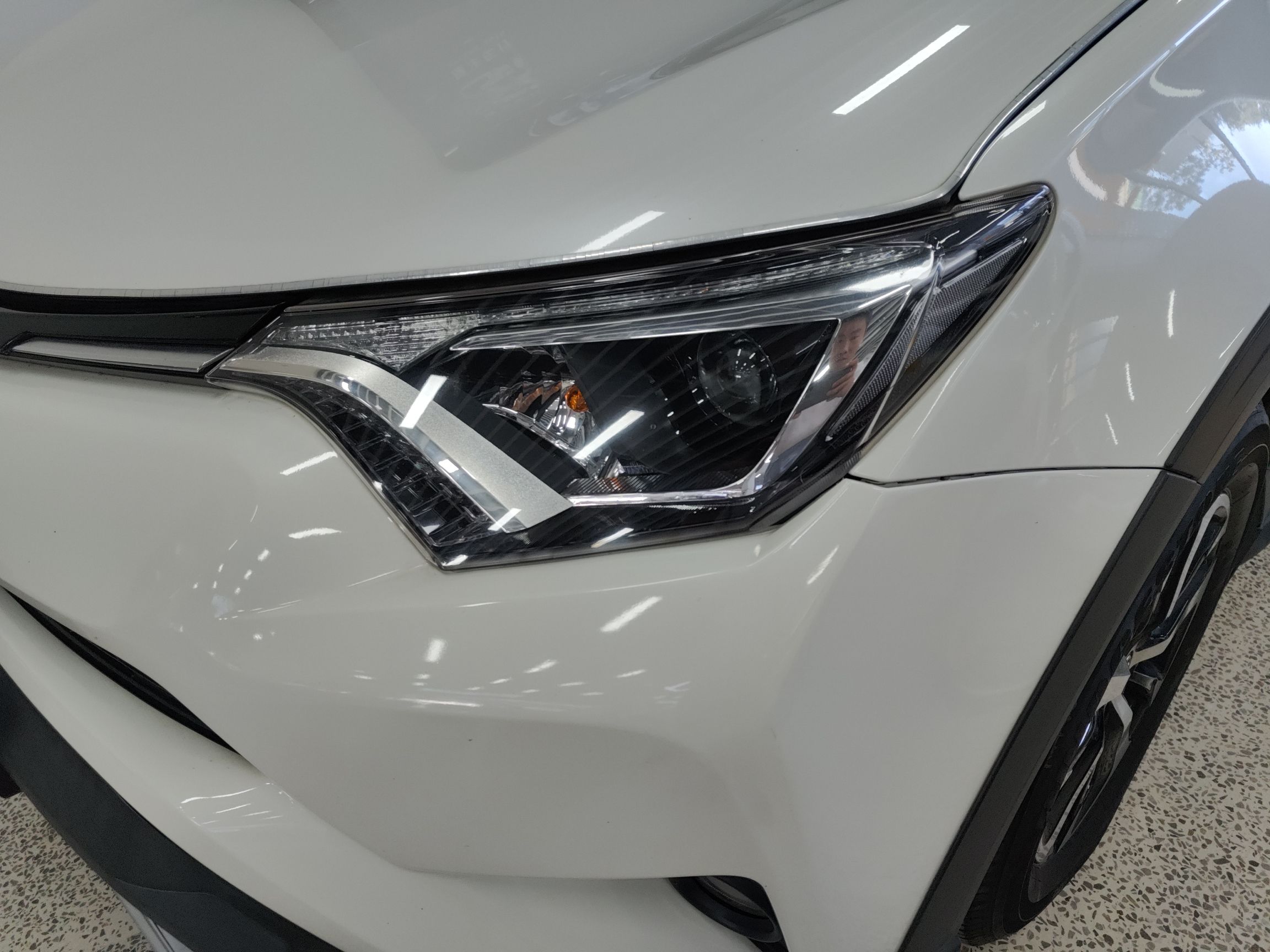 丰田 RAV4 2018款 2.0L CVT两驱风尚X版