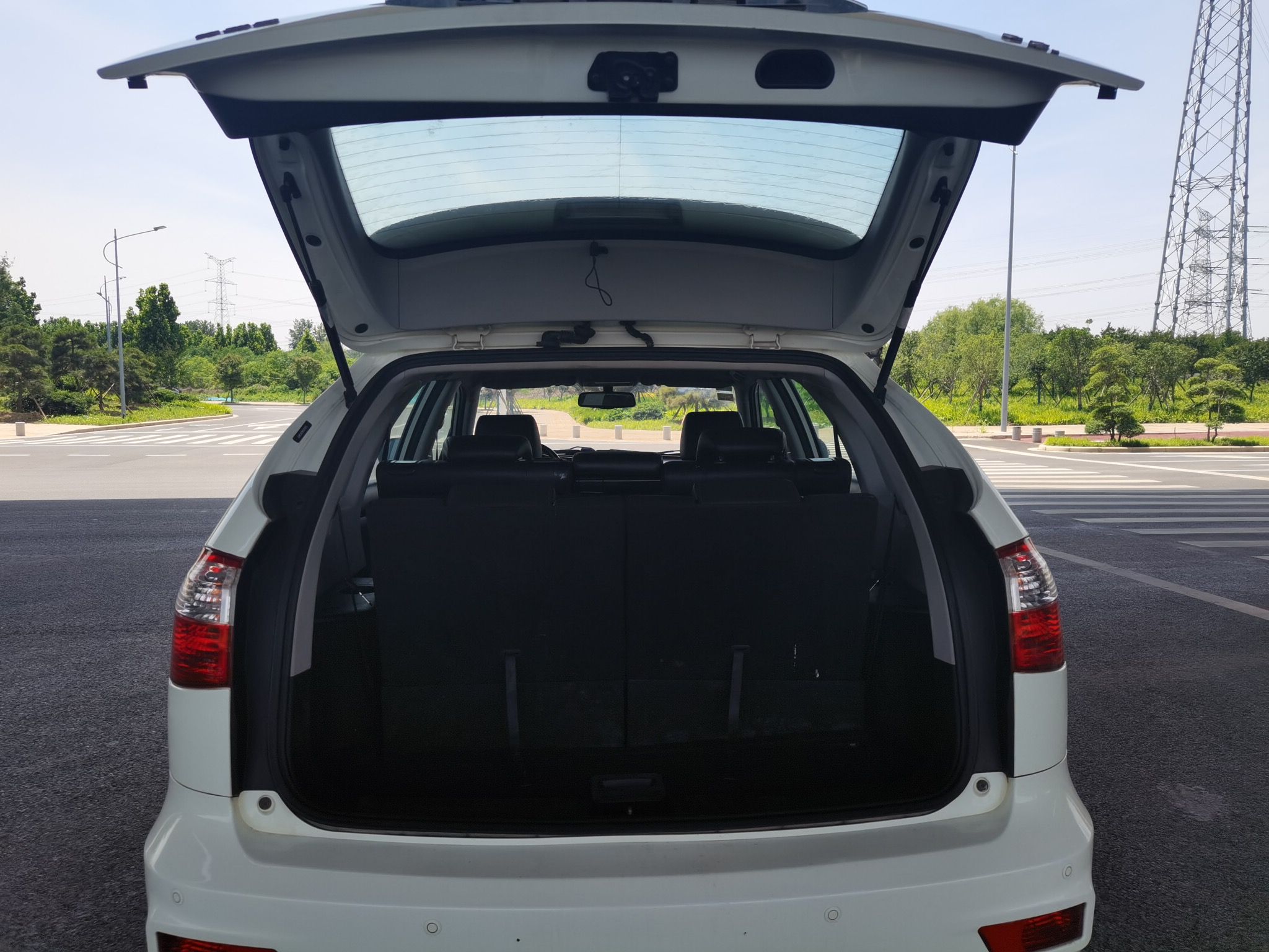 比亚迪S6 2014款 1.5TI 手动尊贵型 7座