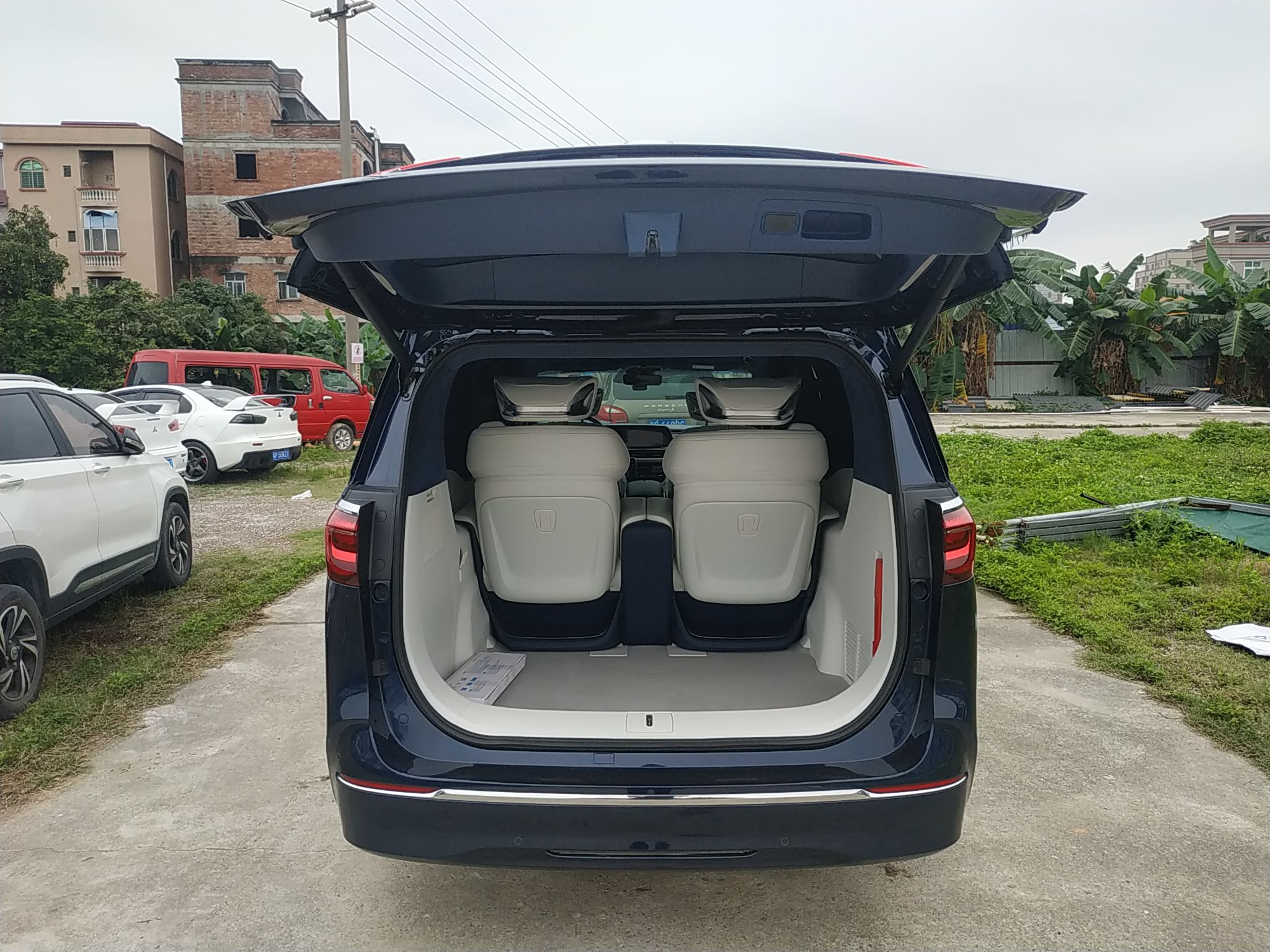 别克GL8 2020款 Avenir艾维亚 四座尊礼版