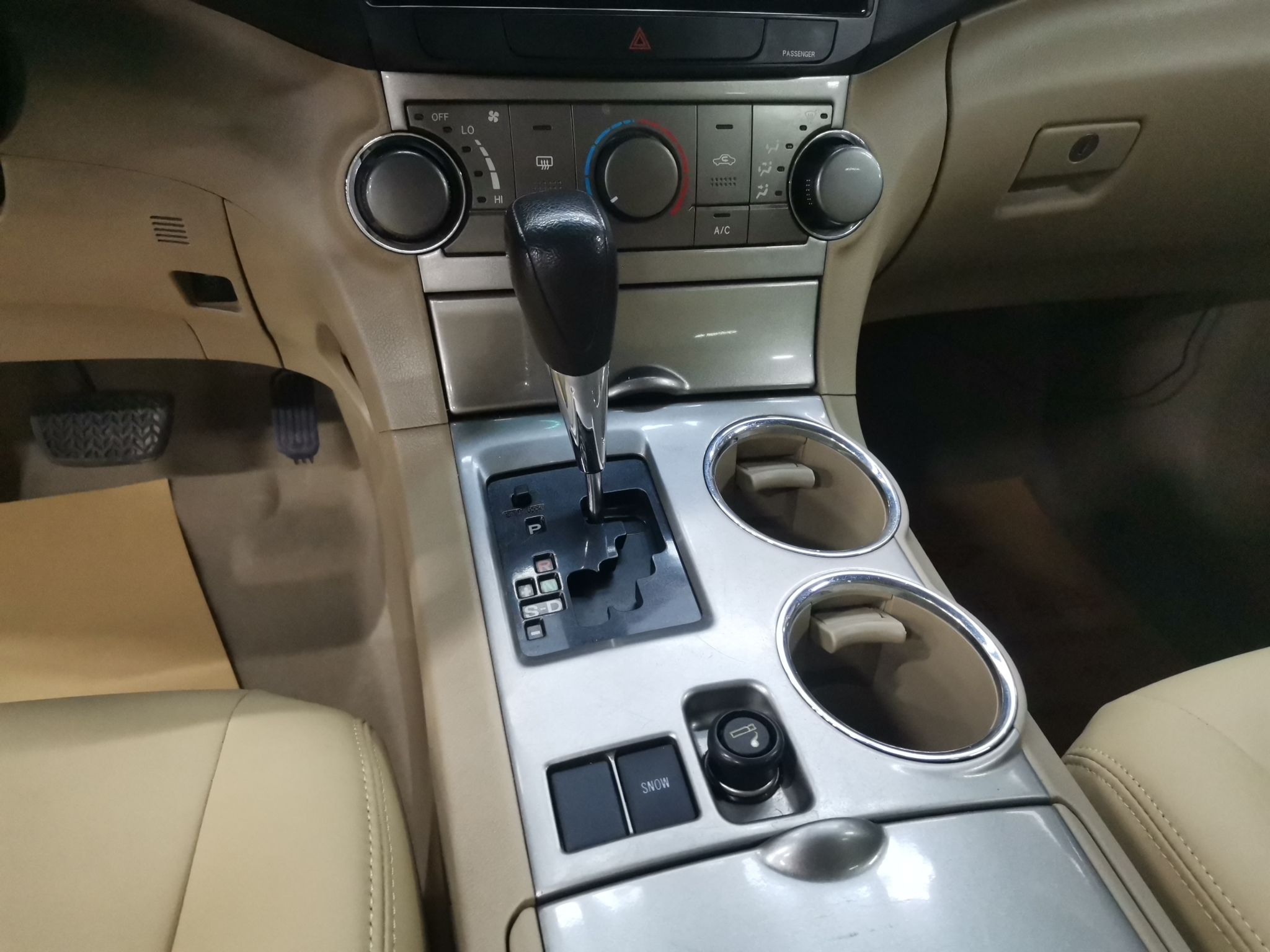 丰田 汉兰达 2012款 2.7L 两驱5座精英版