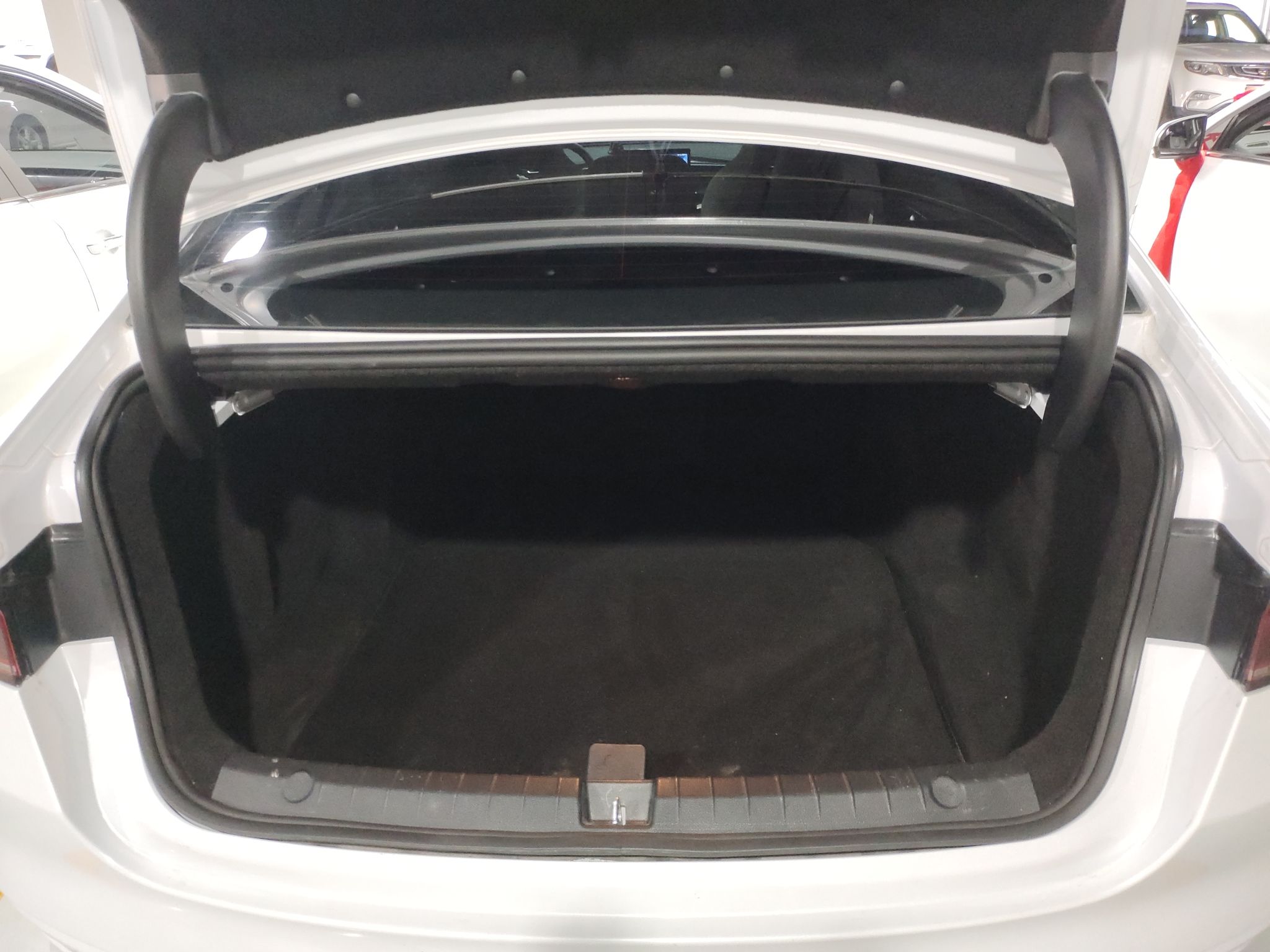 比亚迪 秦PLUS 2021款 EV 400KM 豪华型