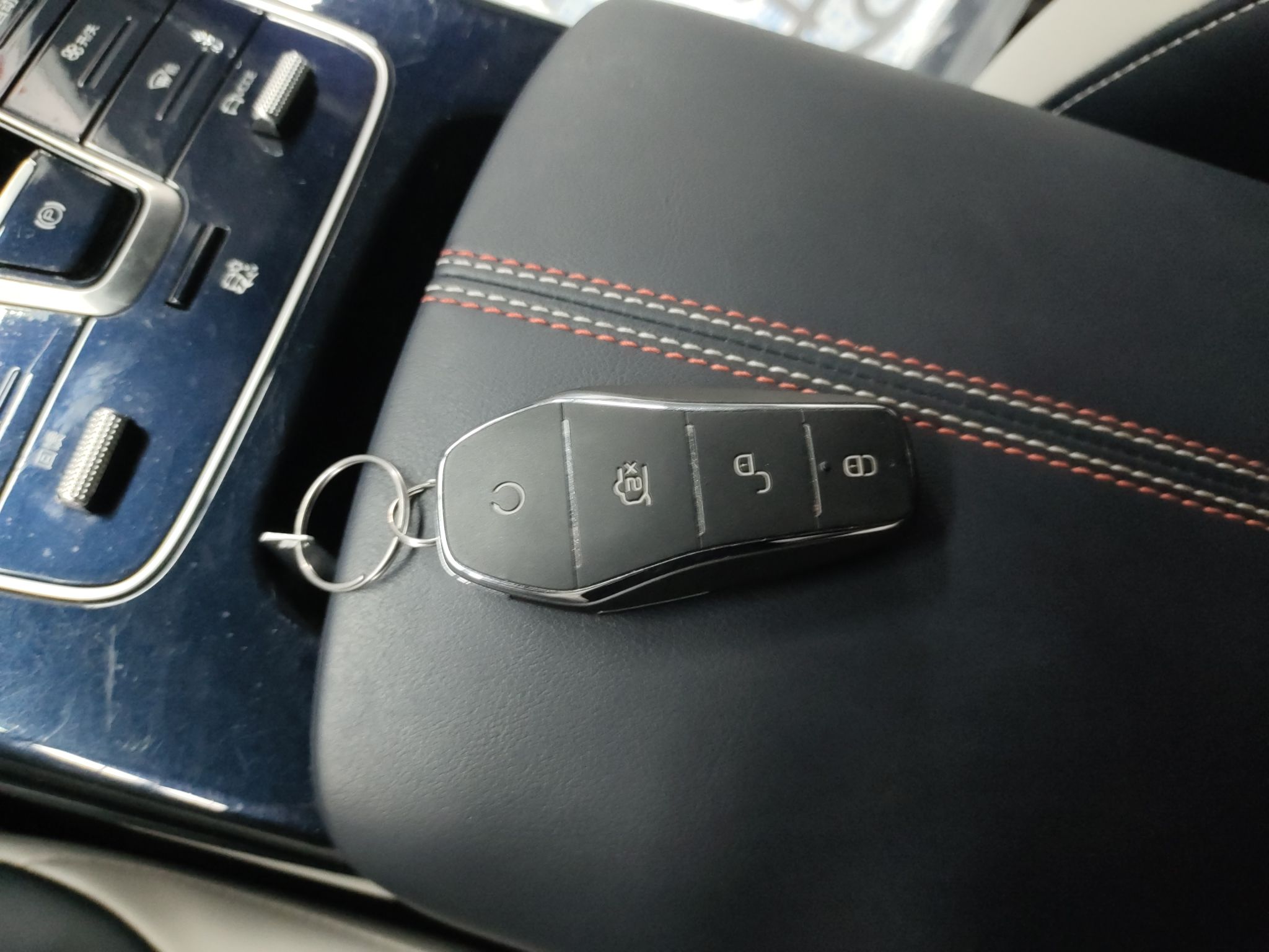 比亚迪 秦PLUS 2021款 EV 400KM 豪华型