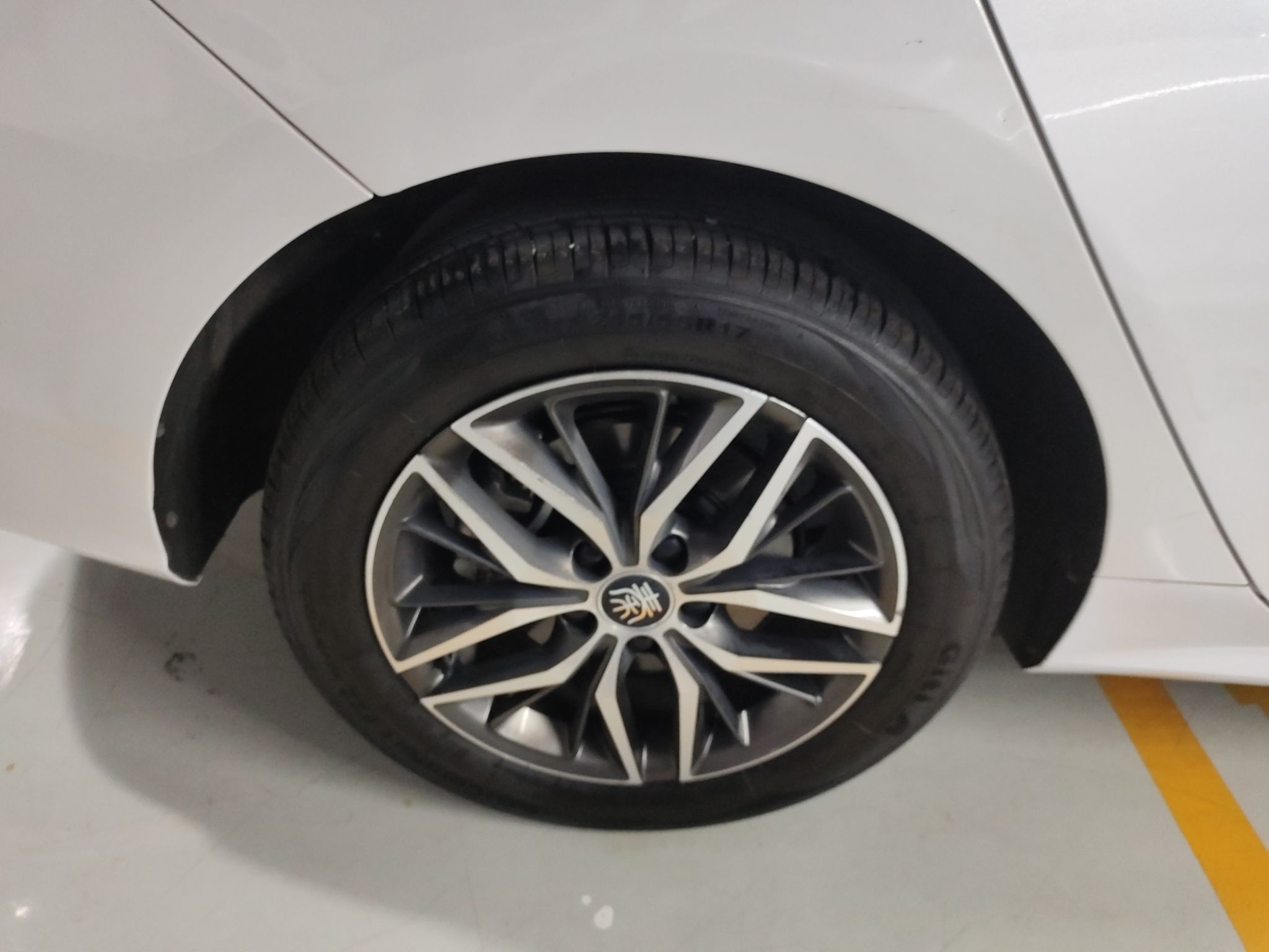 比亚迪 秦PLUS 2021款 EV 400KM 豪华型