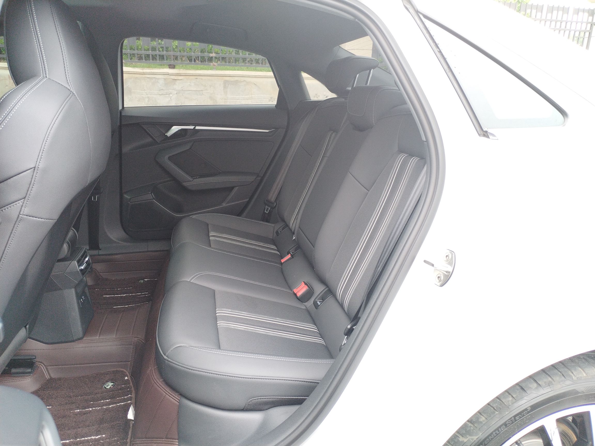 奥迪A3 2022款 A3L Limousine 35 TFSI 时尚运动型