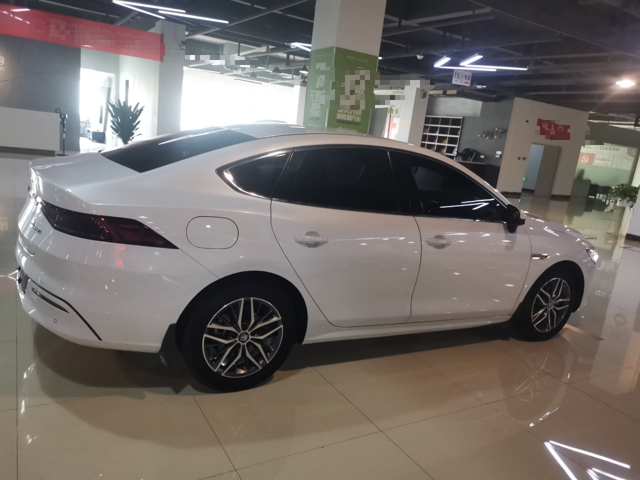 比亚迪 秦PLUS 2021款 EV 500KM 豪华型