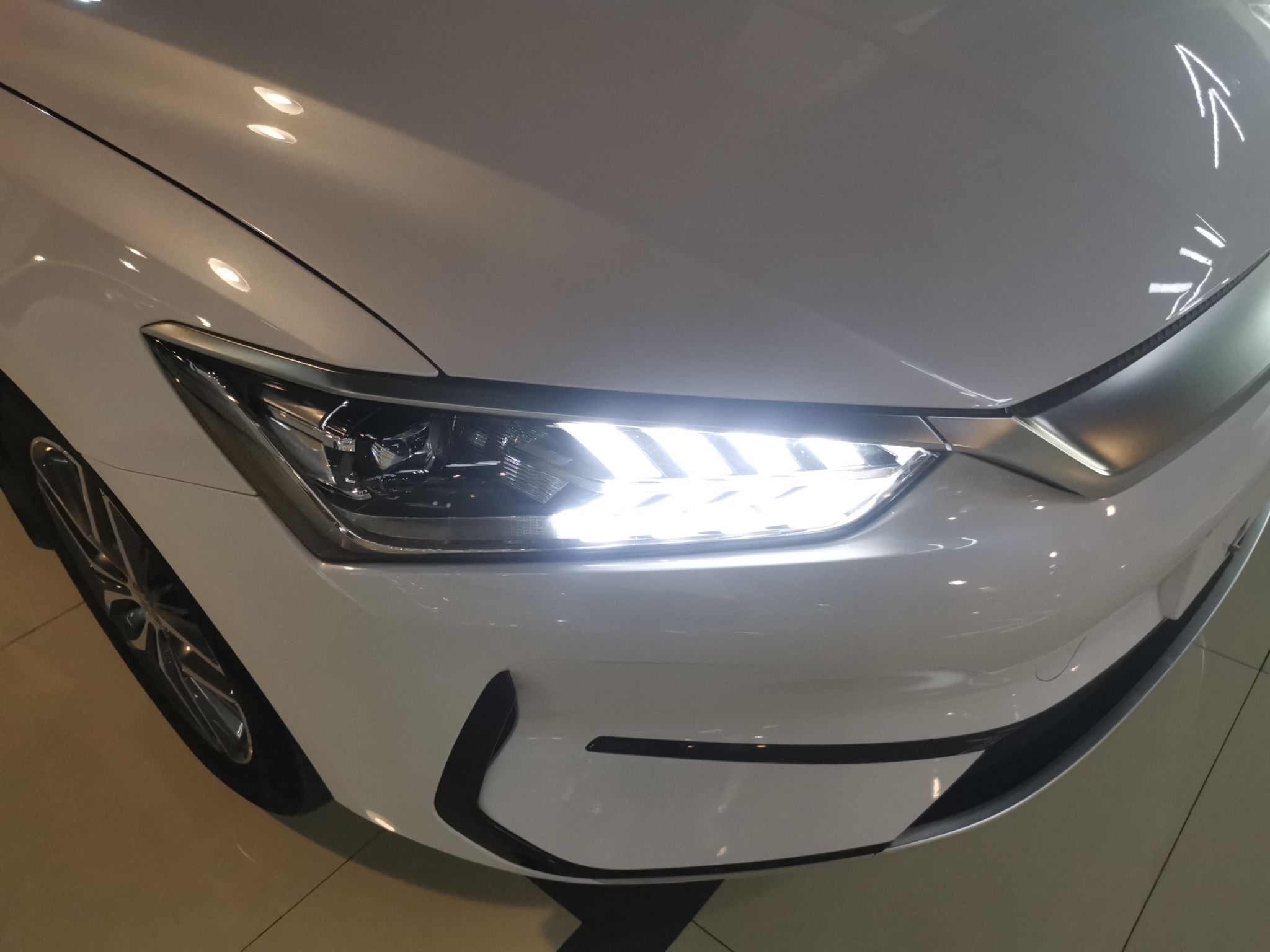 比亚迪 秦PLUS 2021款 EV 500KM 豪华型