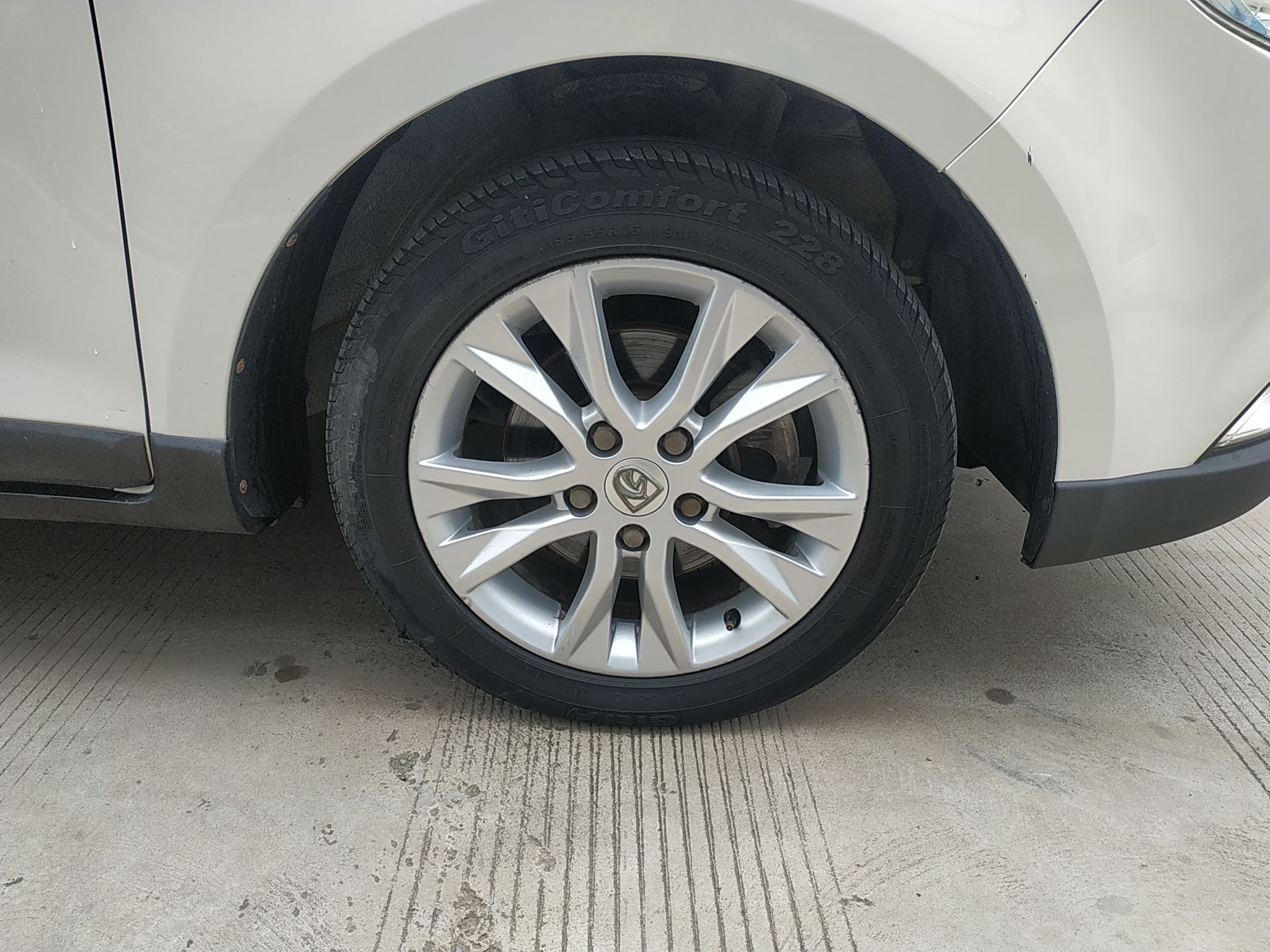 宝骏730 2014款 1.5L 手动舒适ESP版 7座