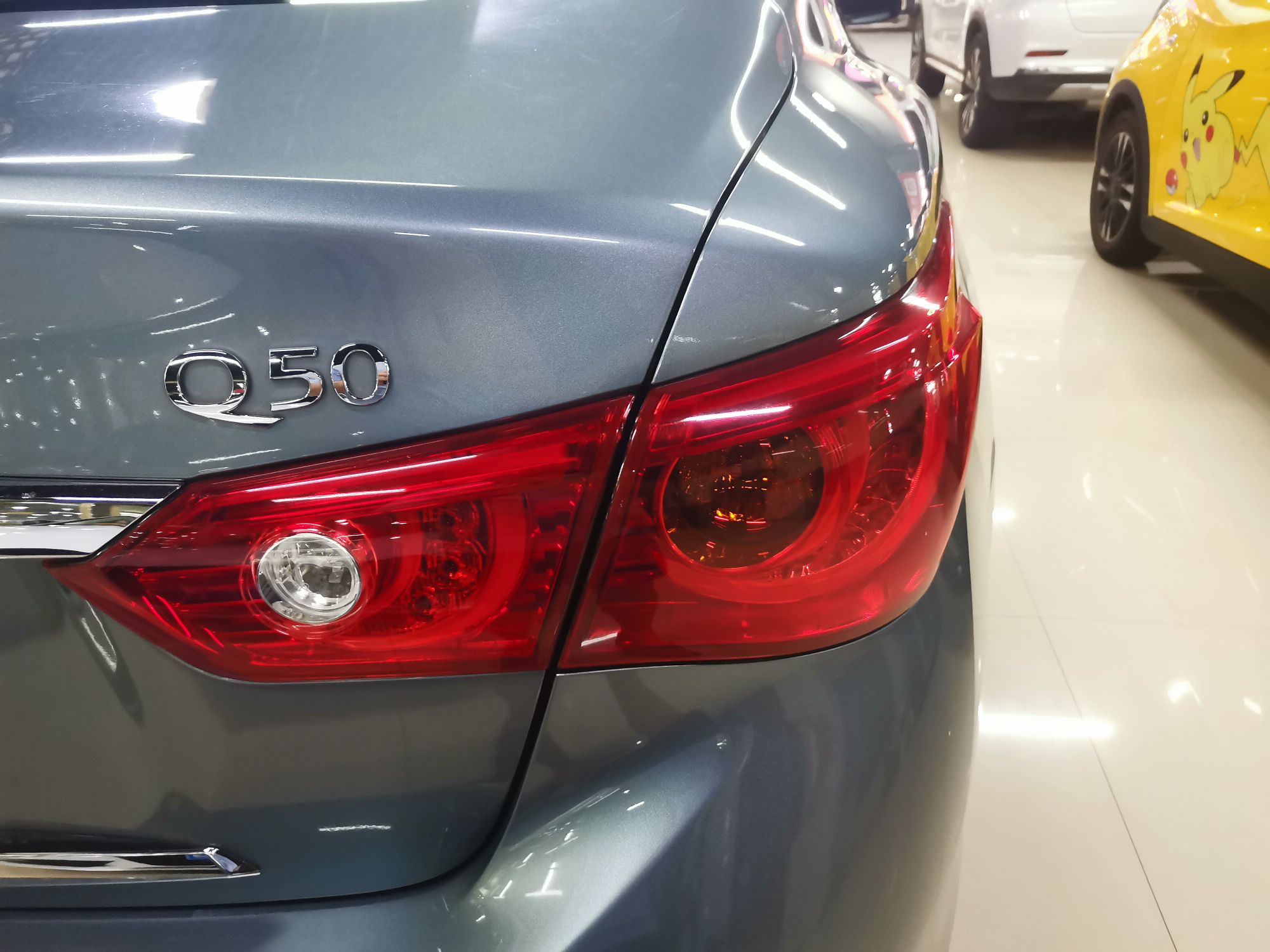 英菲尼迪Q50L 2015款 2.0T 运动版