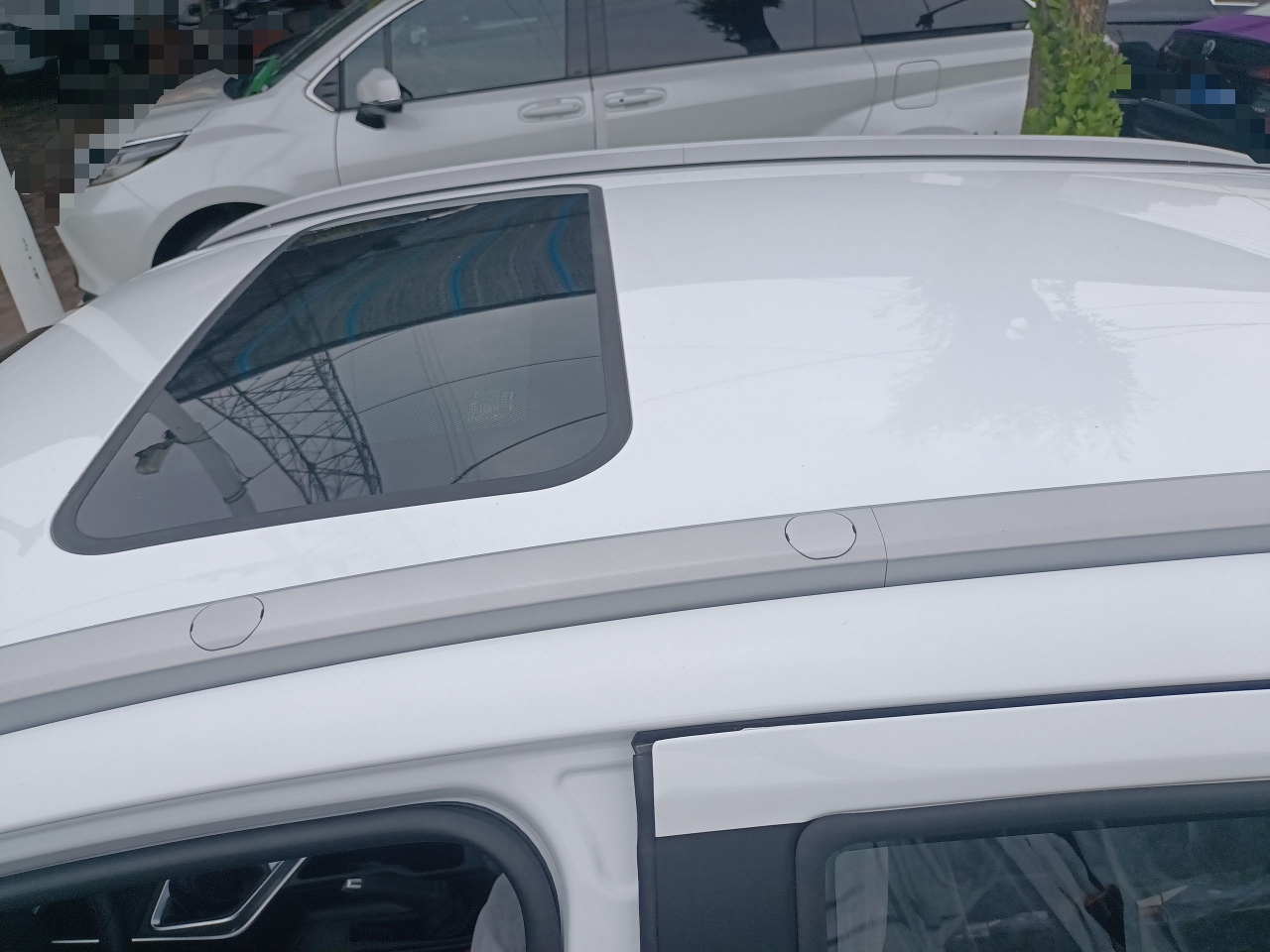 睿蓝汽车X3 PRO 2022款 1.5L 手动小萌