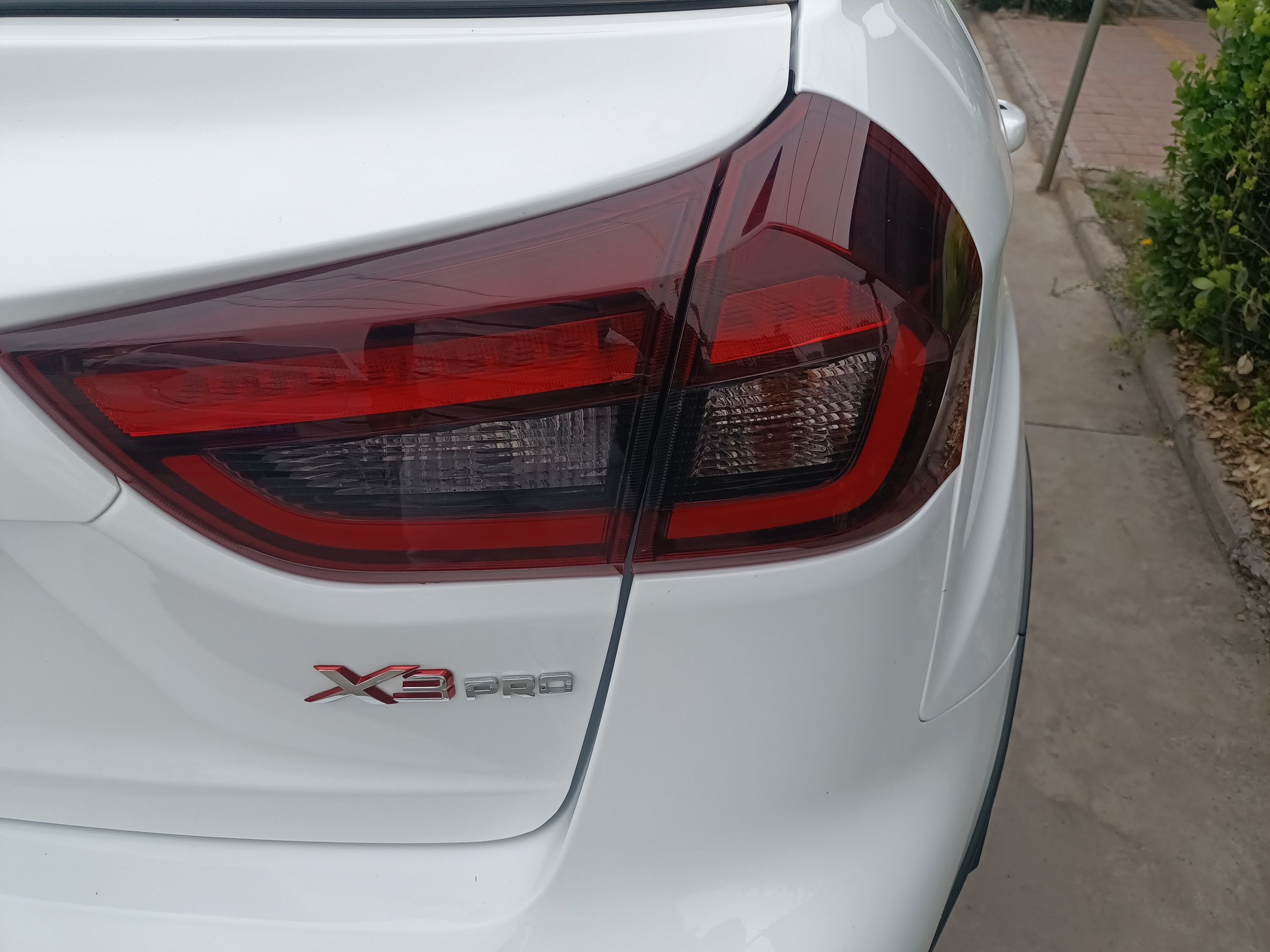 睿蓝汽车X3 PRO 2022款 1.5L 手动小萌