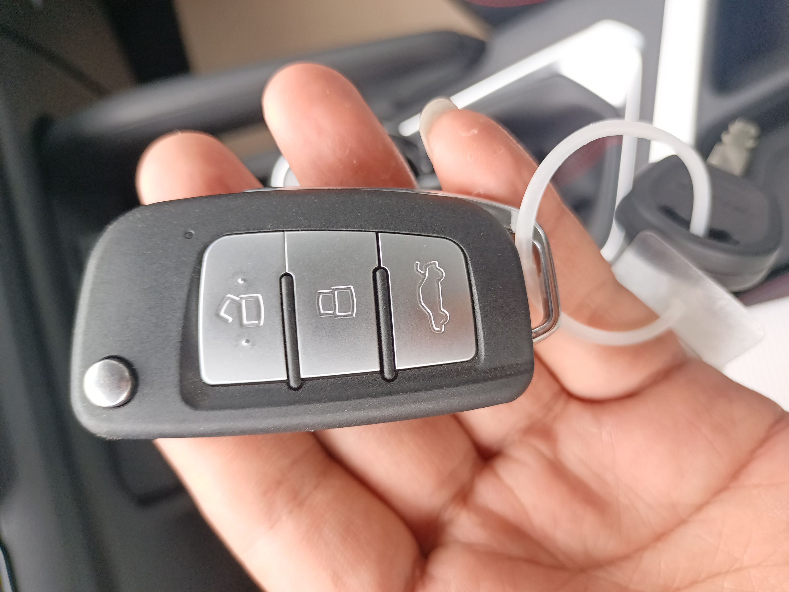 睿蓝汽车X3 PRO 2022款 1.5L 手动小萌