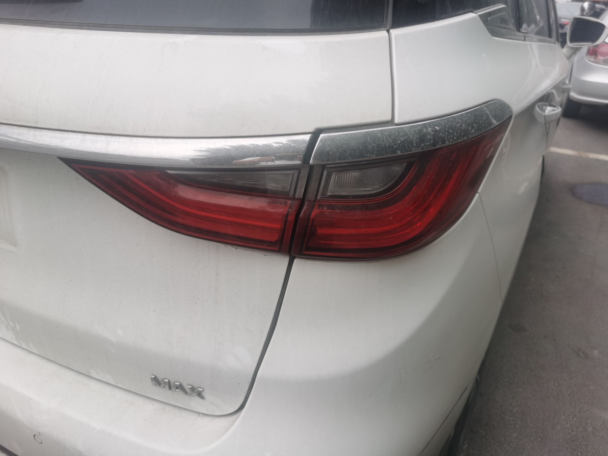 比亚迪 宋MAX 2018款 1.5T 自动智联精英型 6座