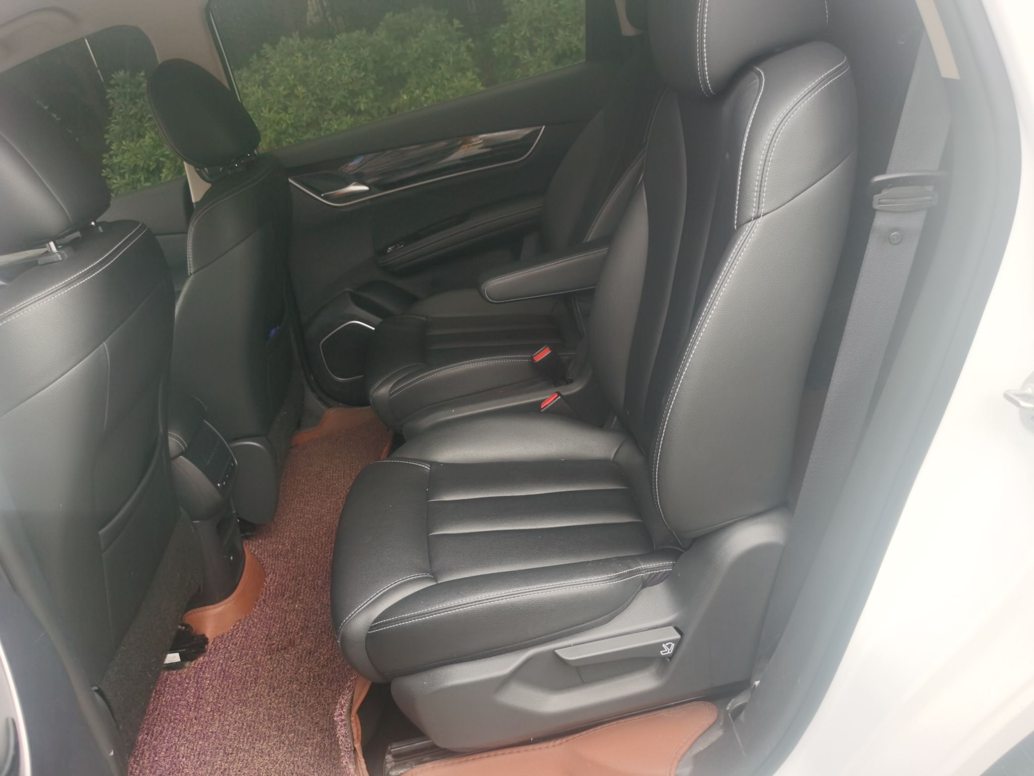 比亚迪 宋MAX 2018款 1.5T 自动智联精英型 6座