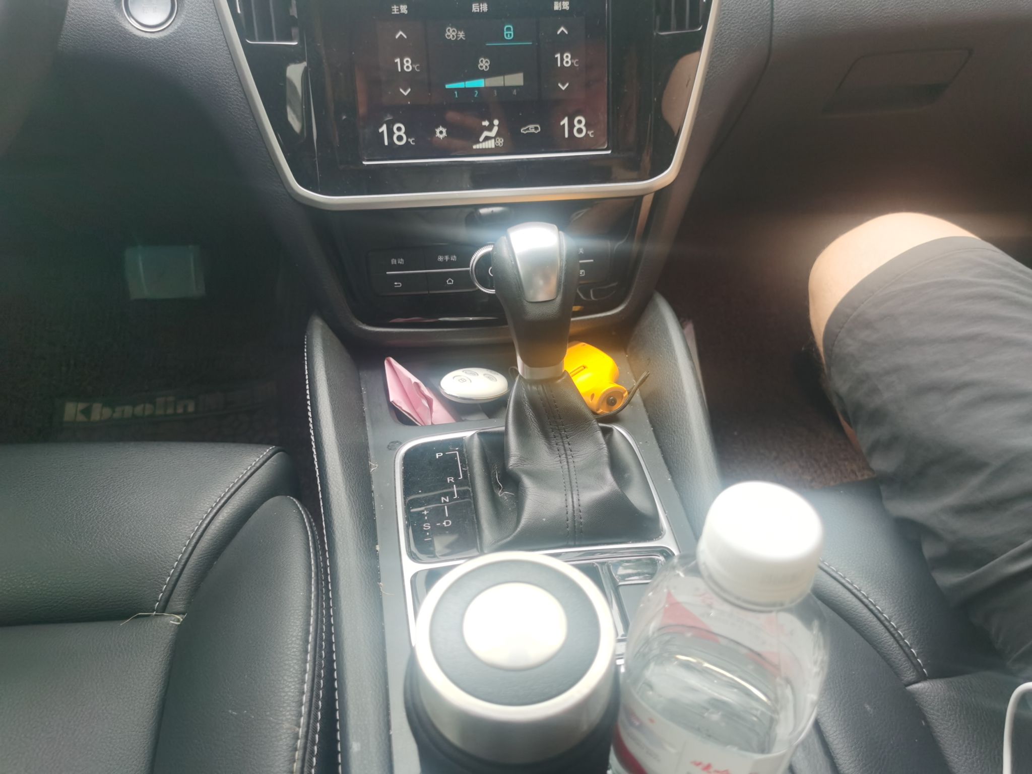 比亚迪 宋MAX 2018款 1.5T 自动智联精英型 6座