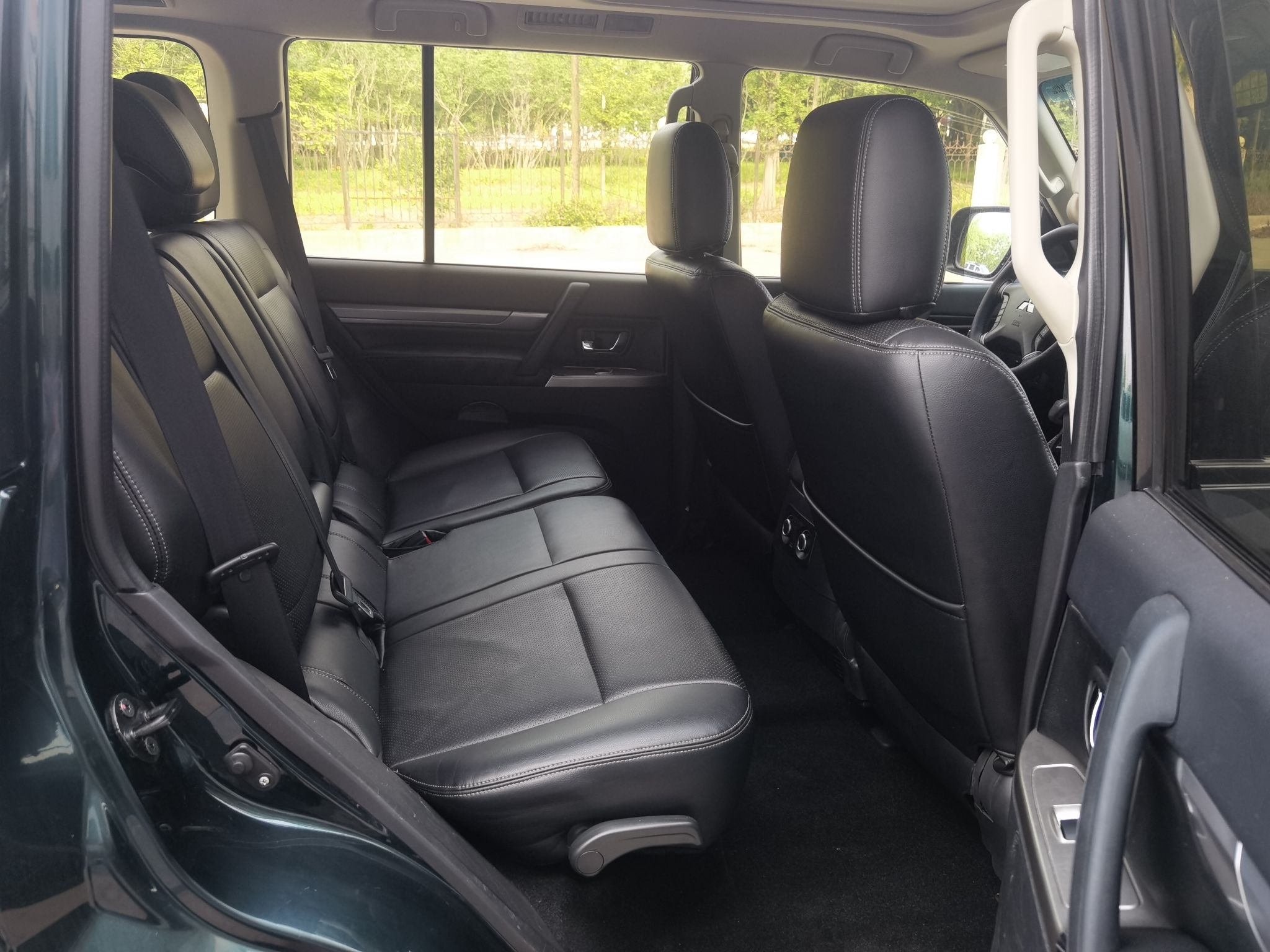 三菱 帕杰罗 2016款 3.0L 自动标准版 国V(进口)