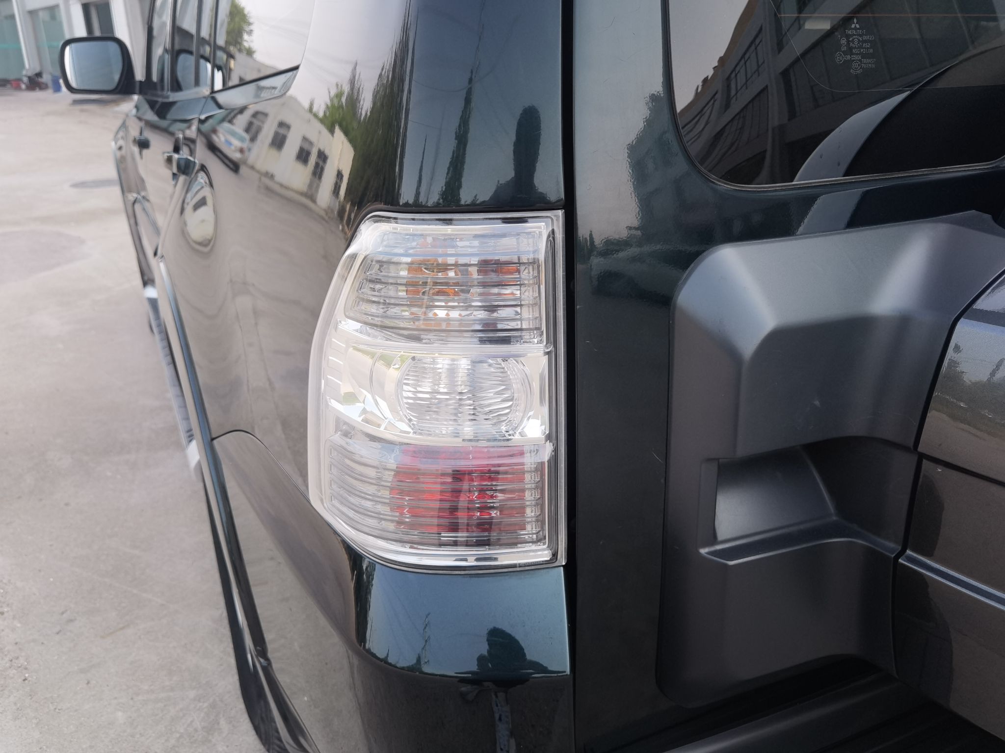 三菱 帕杰罗 2016款 3.0L 自动标准版 国V(进口)