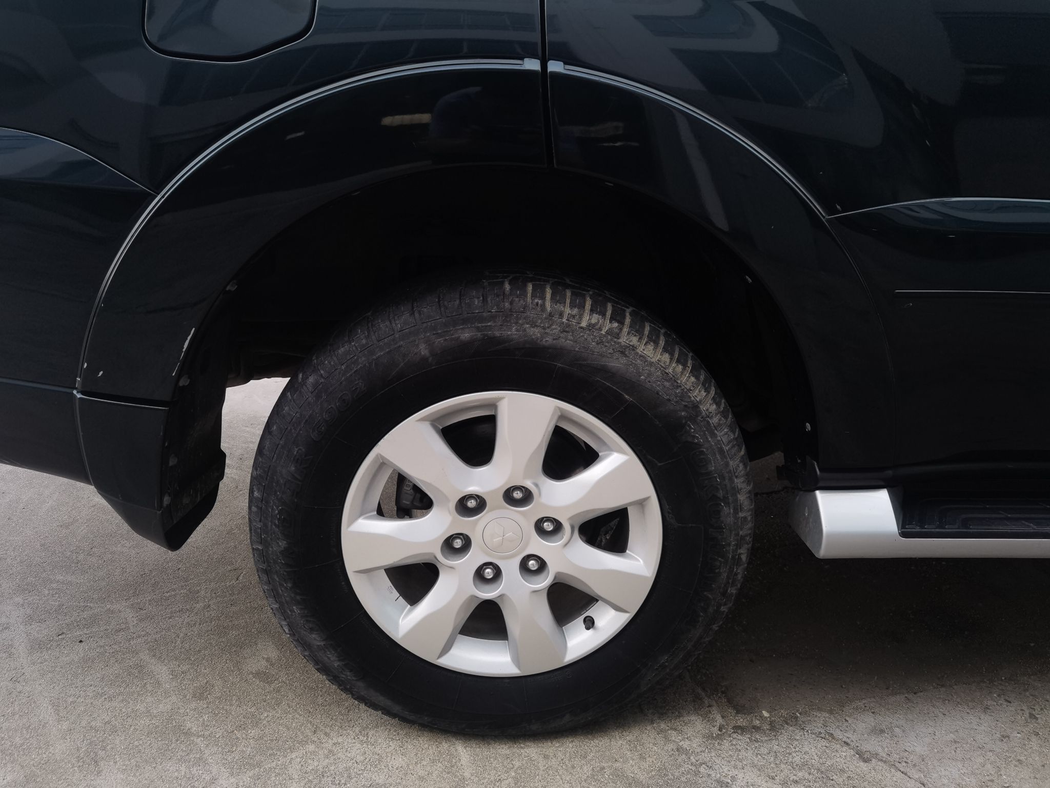 三菱 帕杰罗 2016款 3.0L 自动标准版 国V(进口)