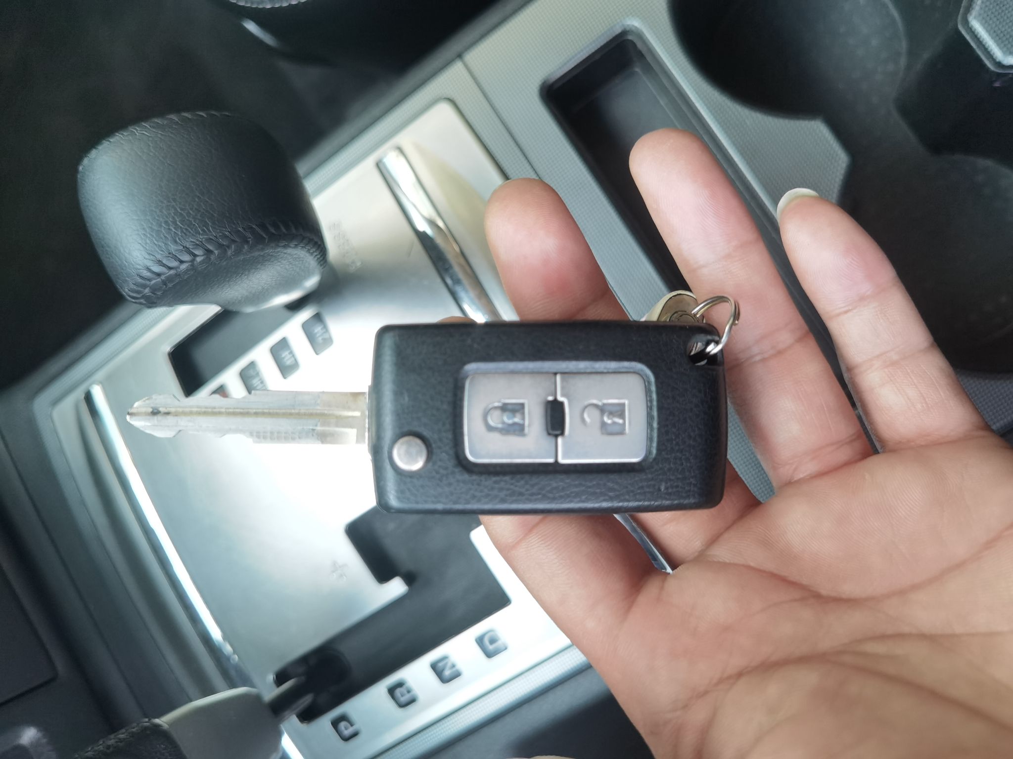 三菱 帕杰罗 2016款 3.0L 自动标准版 国V(进口)