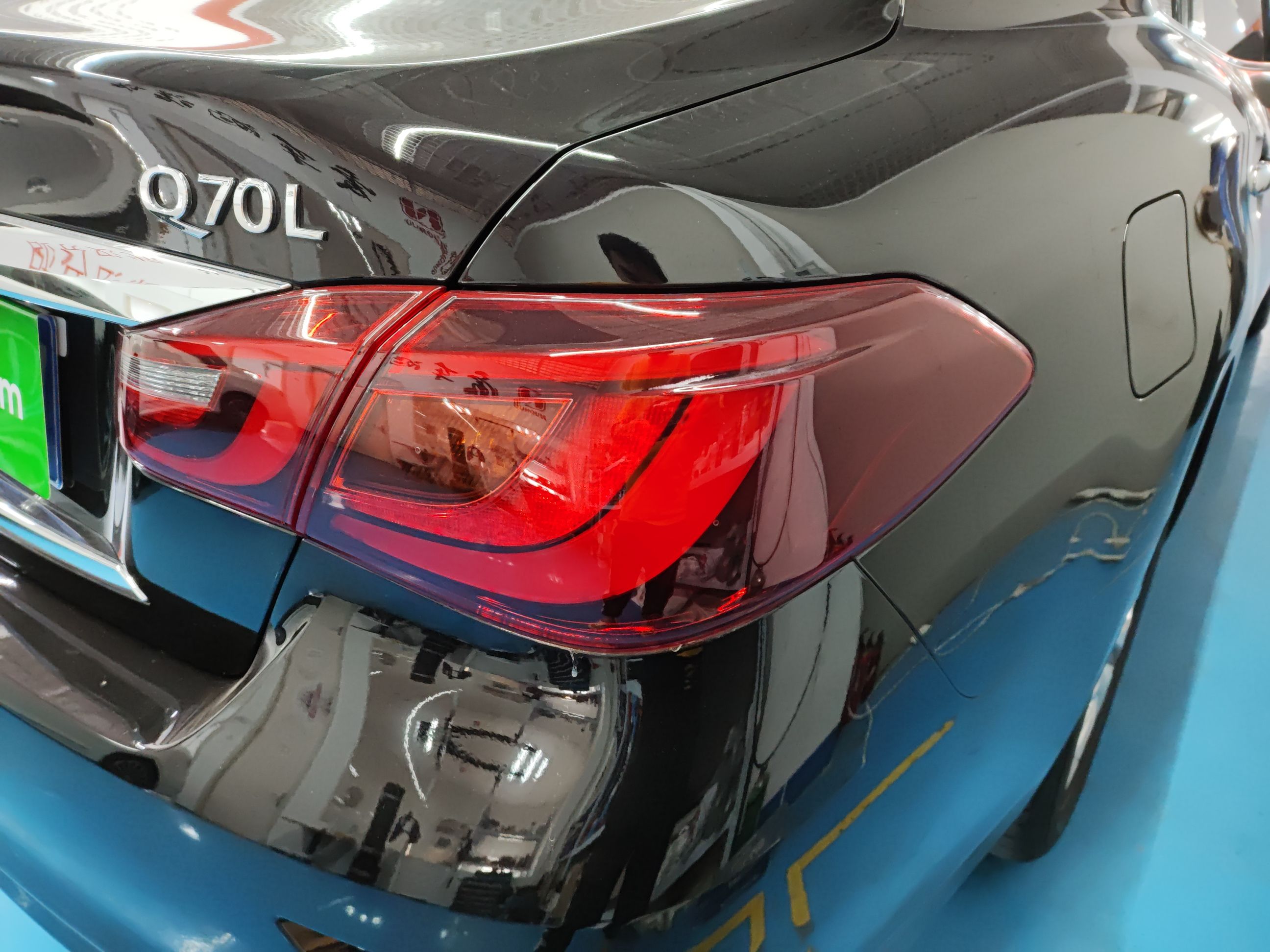 英菲尼迪Q70L 2019款 Q70L 2.0T 精英版 PLUS(进口)