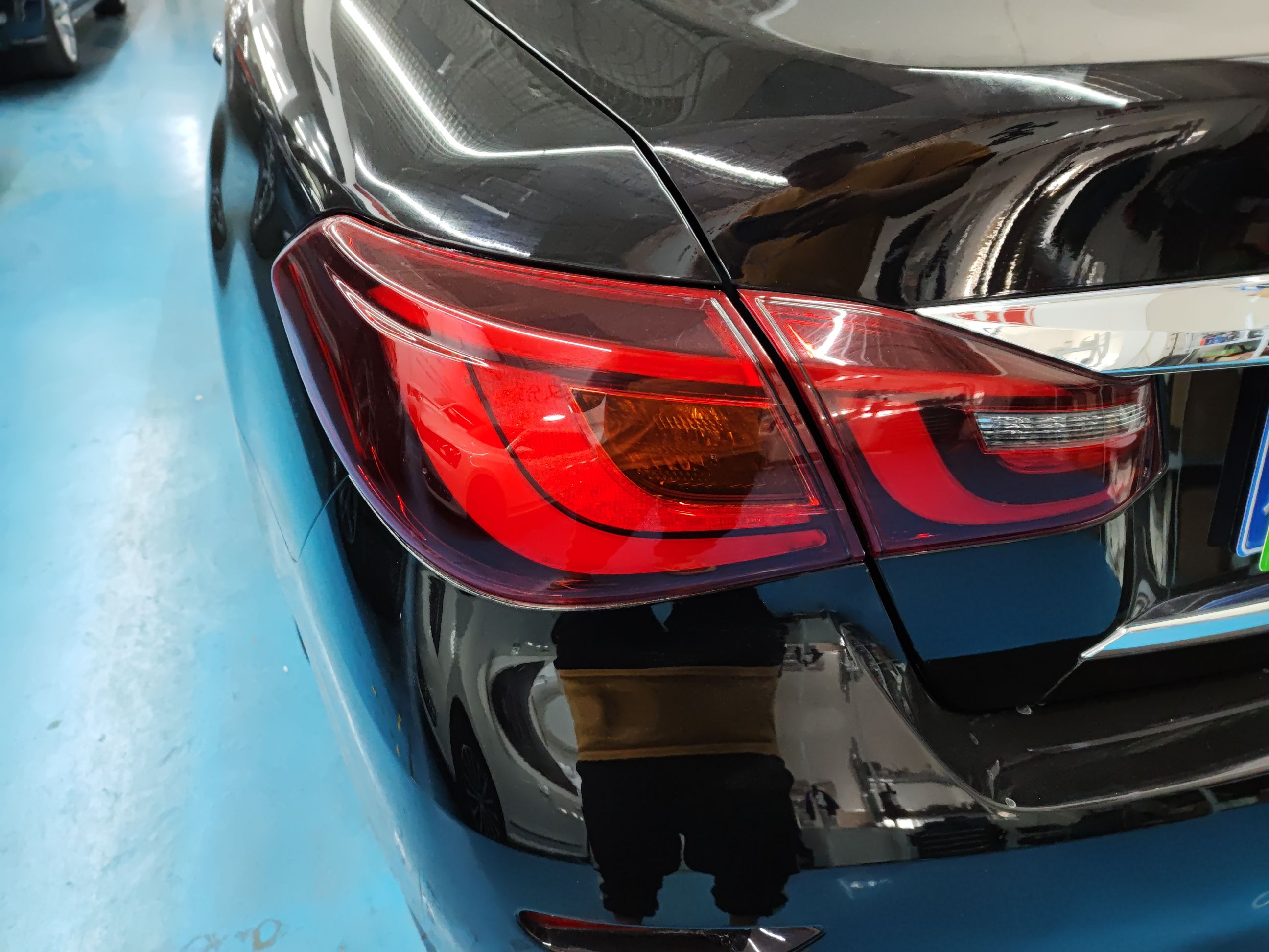 英菲尼迪Q70L 2019款 Q70L 2.0T 精英版 PLUS(进口)