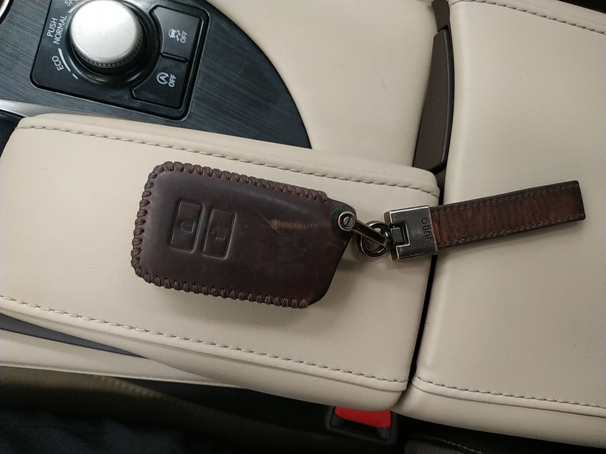 雷克萨斯RX 2016款 300 两驱精英版 国V