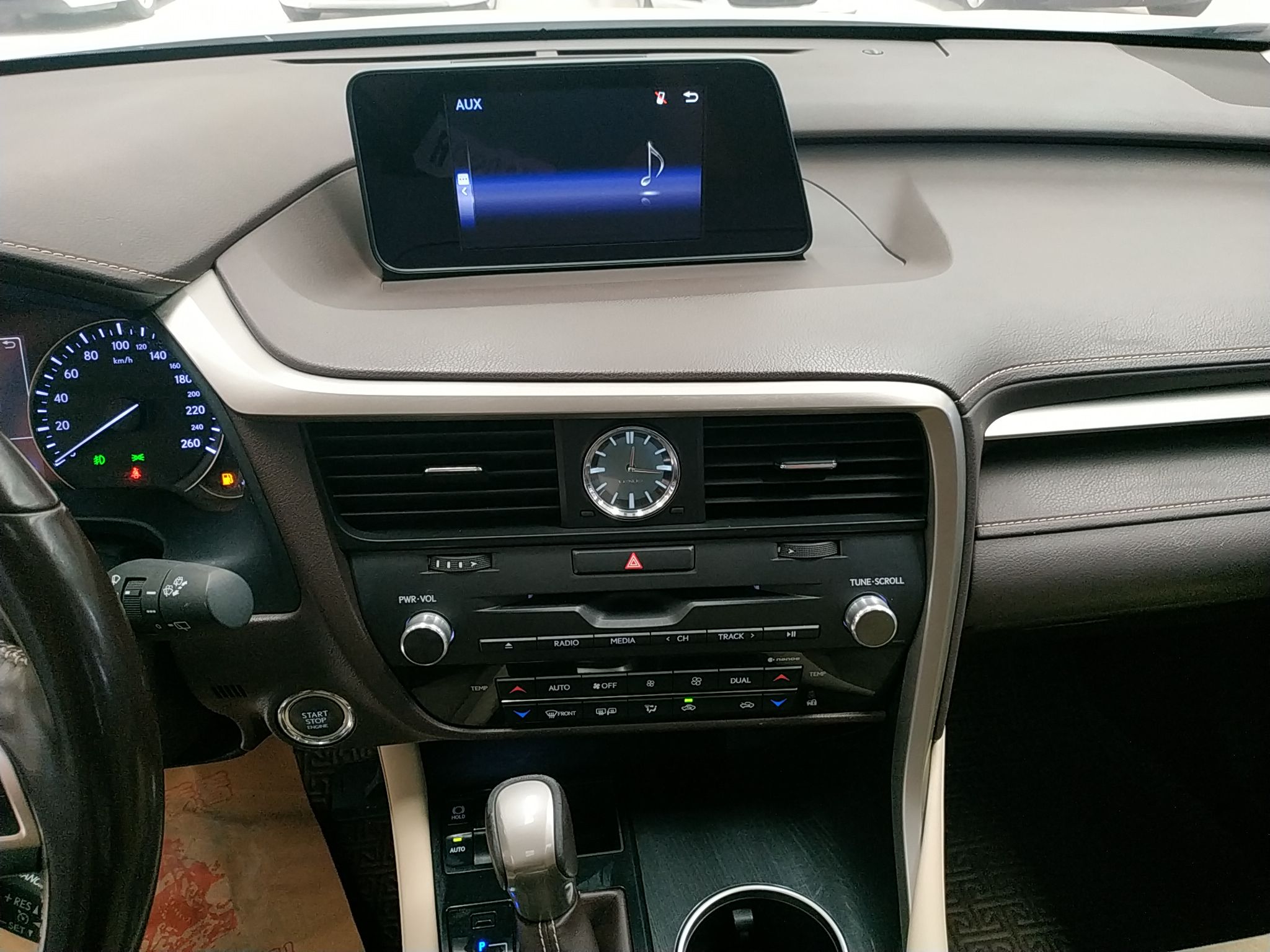 雷克萨斯RX 2016款 300 两驱精英版 国V