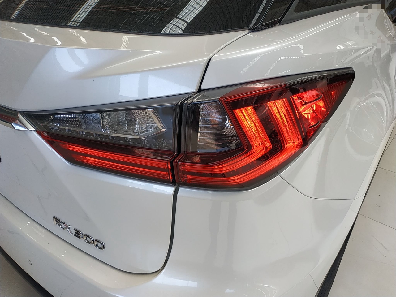 雷克萨斯RX 2016款 300 两驱精英版 国V