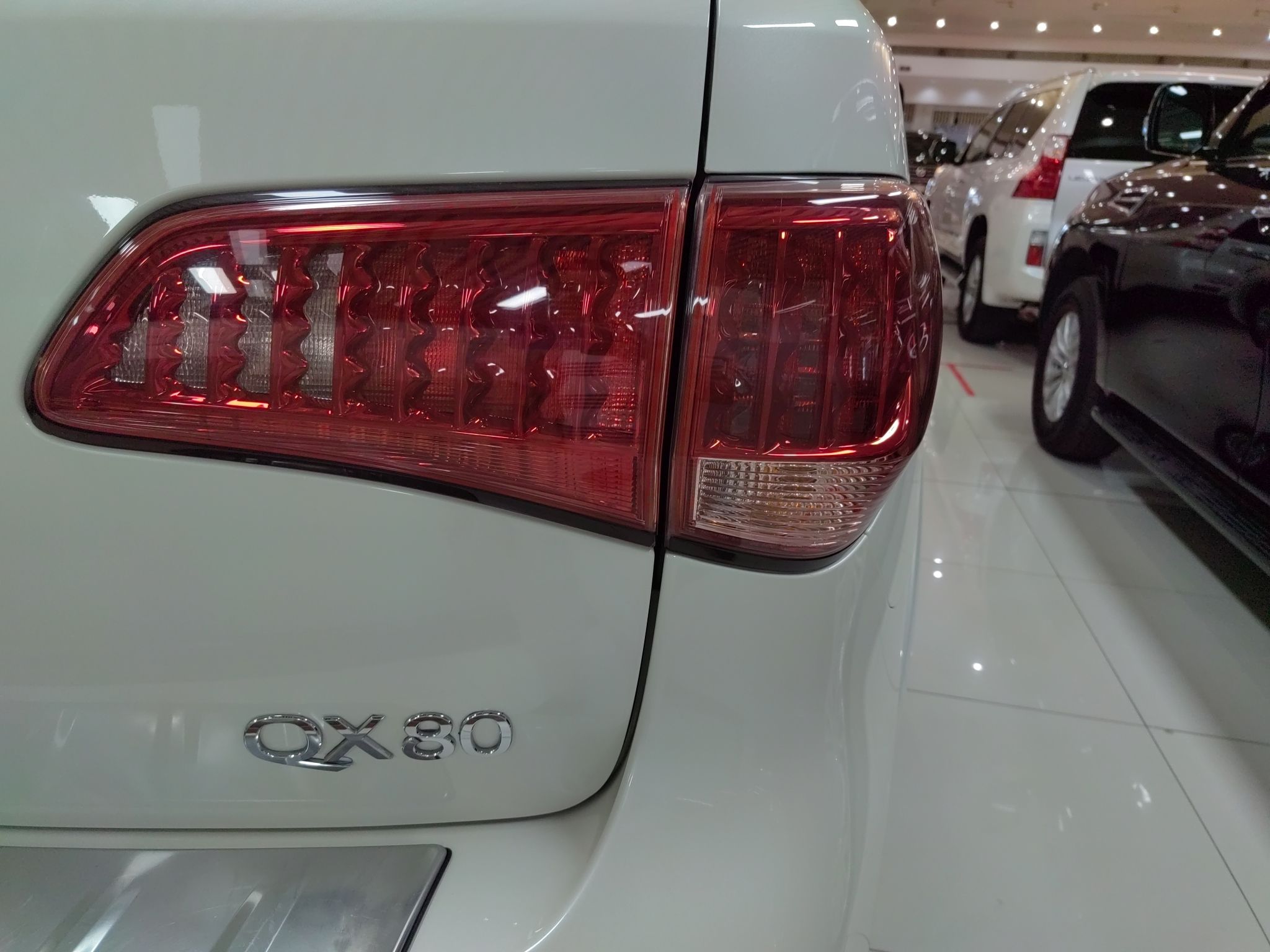 英菲尼迪QX80 2016款 5.6L 4WD(进口)