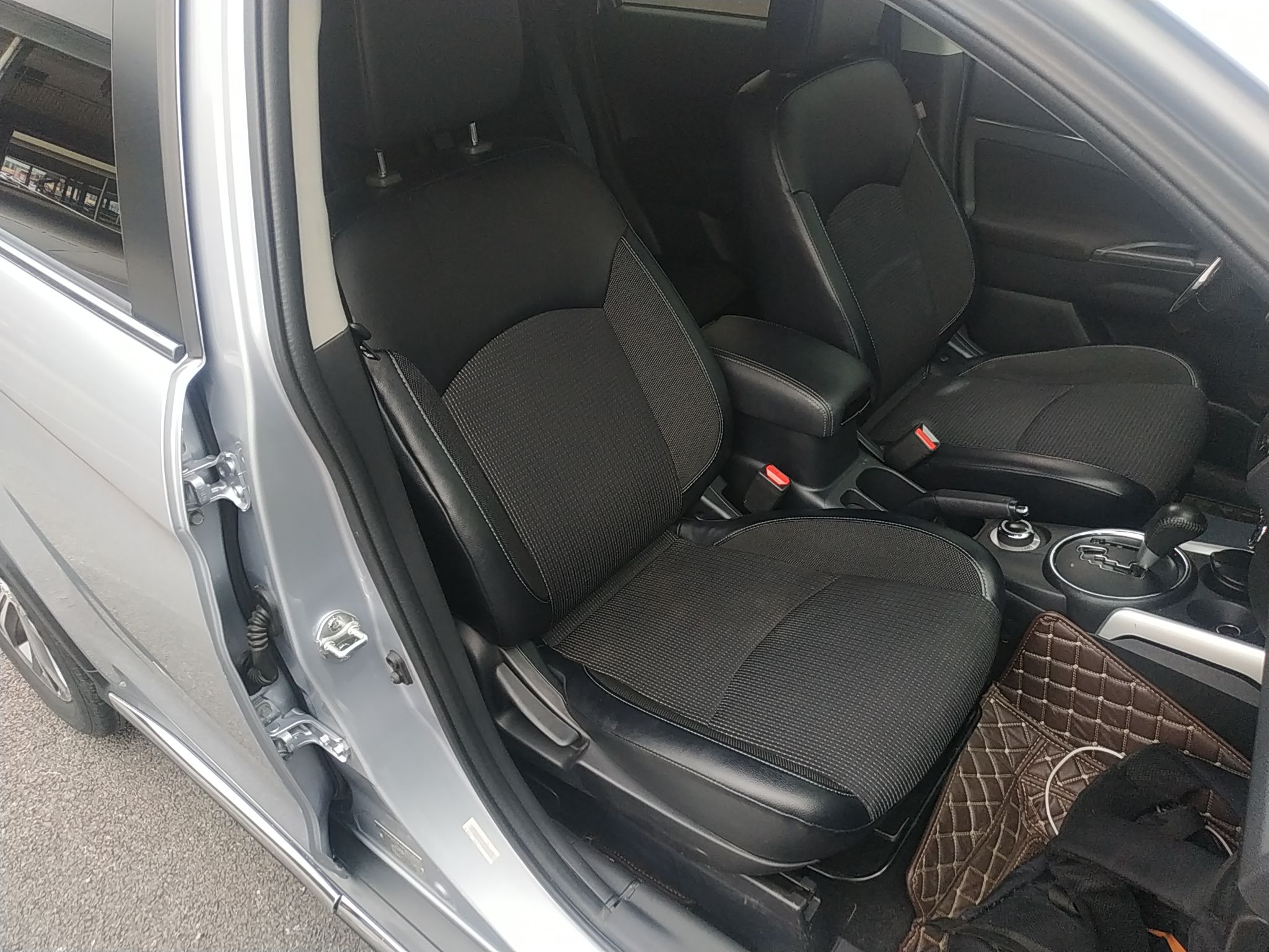 标致4008 2013款 2.0L 四驱时尚型(进口)