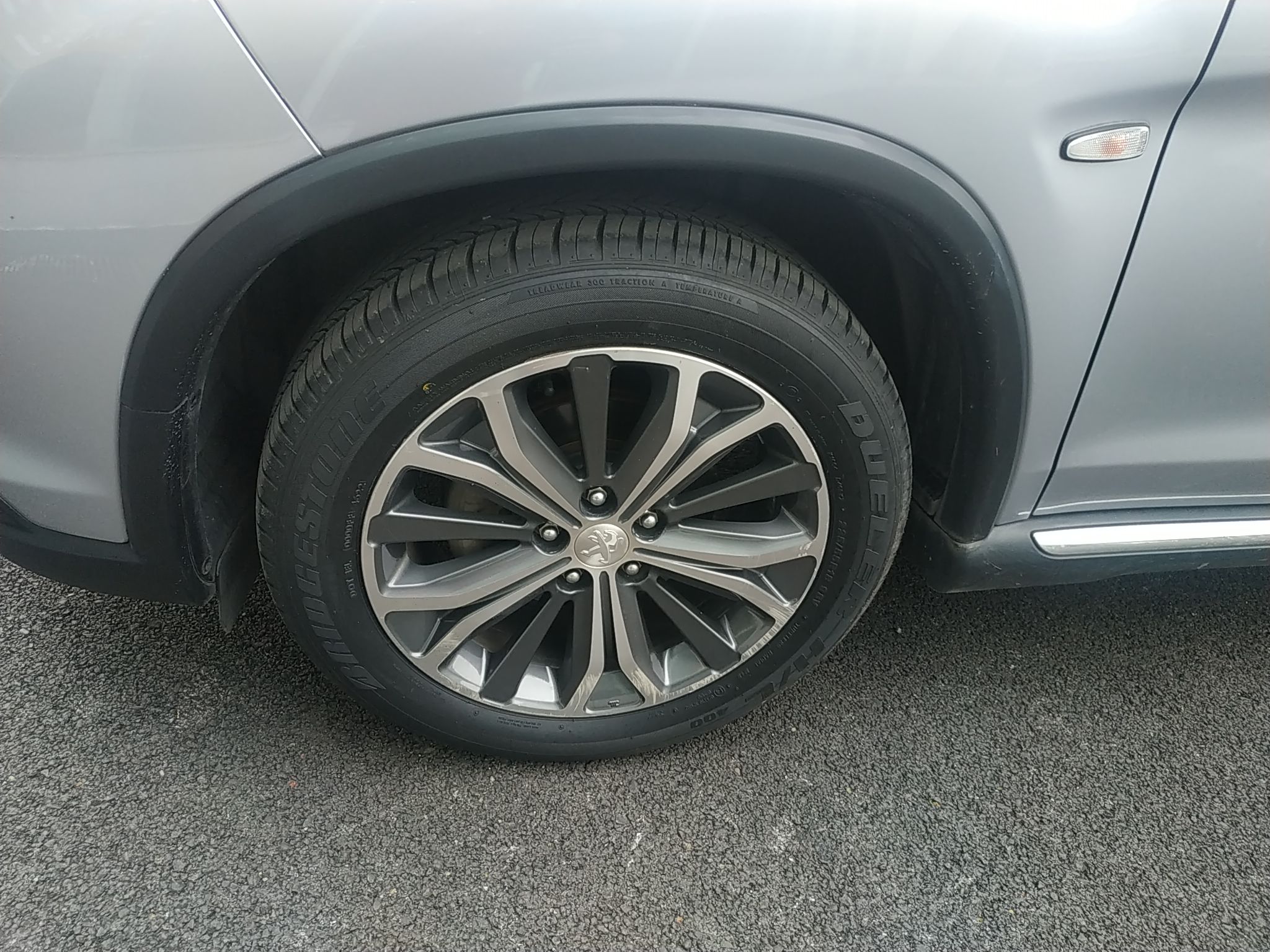 标致4008 2013款 2.0L 四驱时尚型(进口)