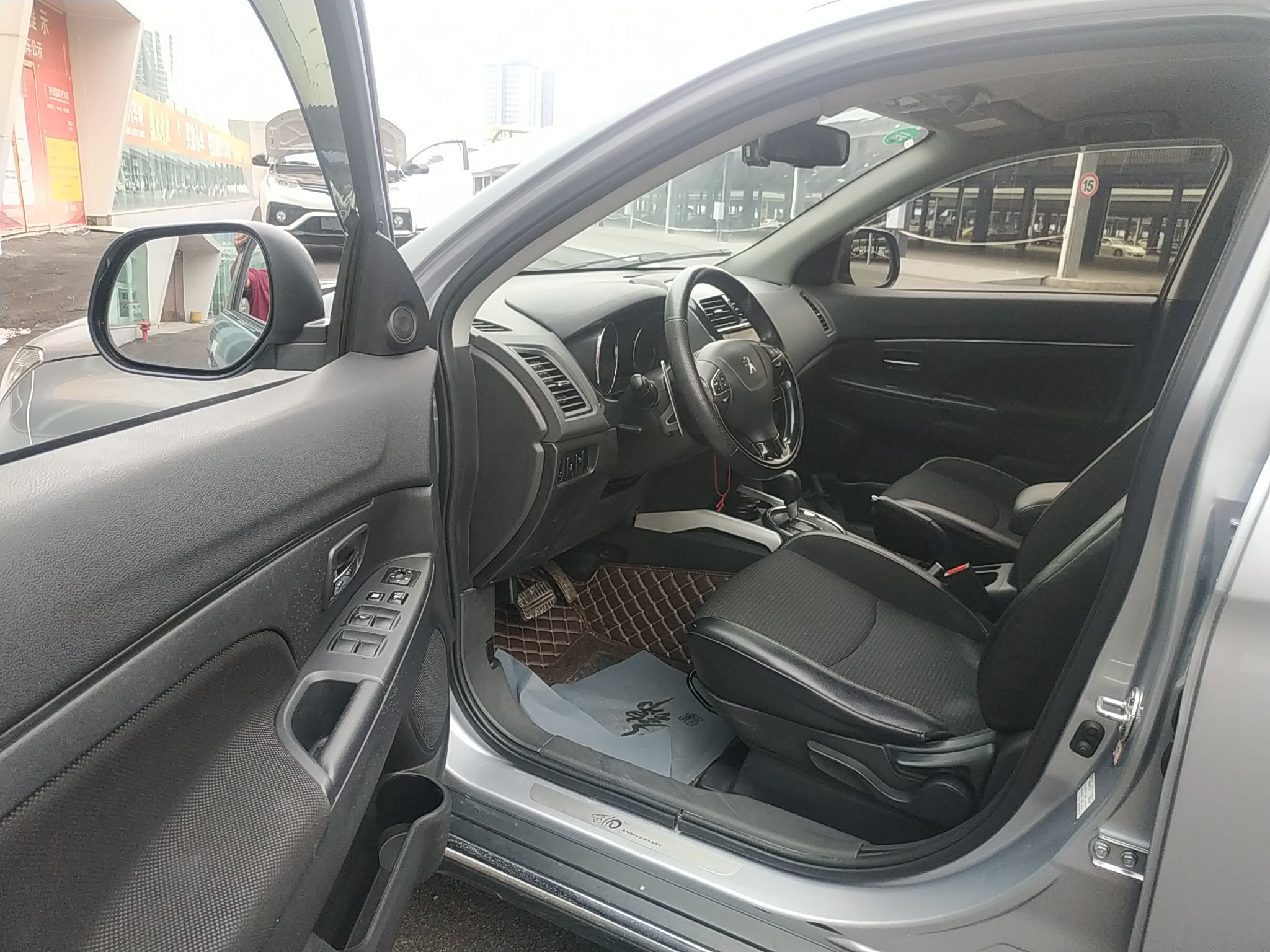 标致4008 2013款 2.0L 四驱时尚型(进口)