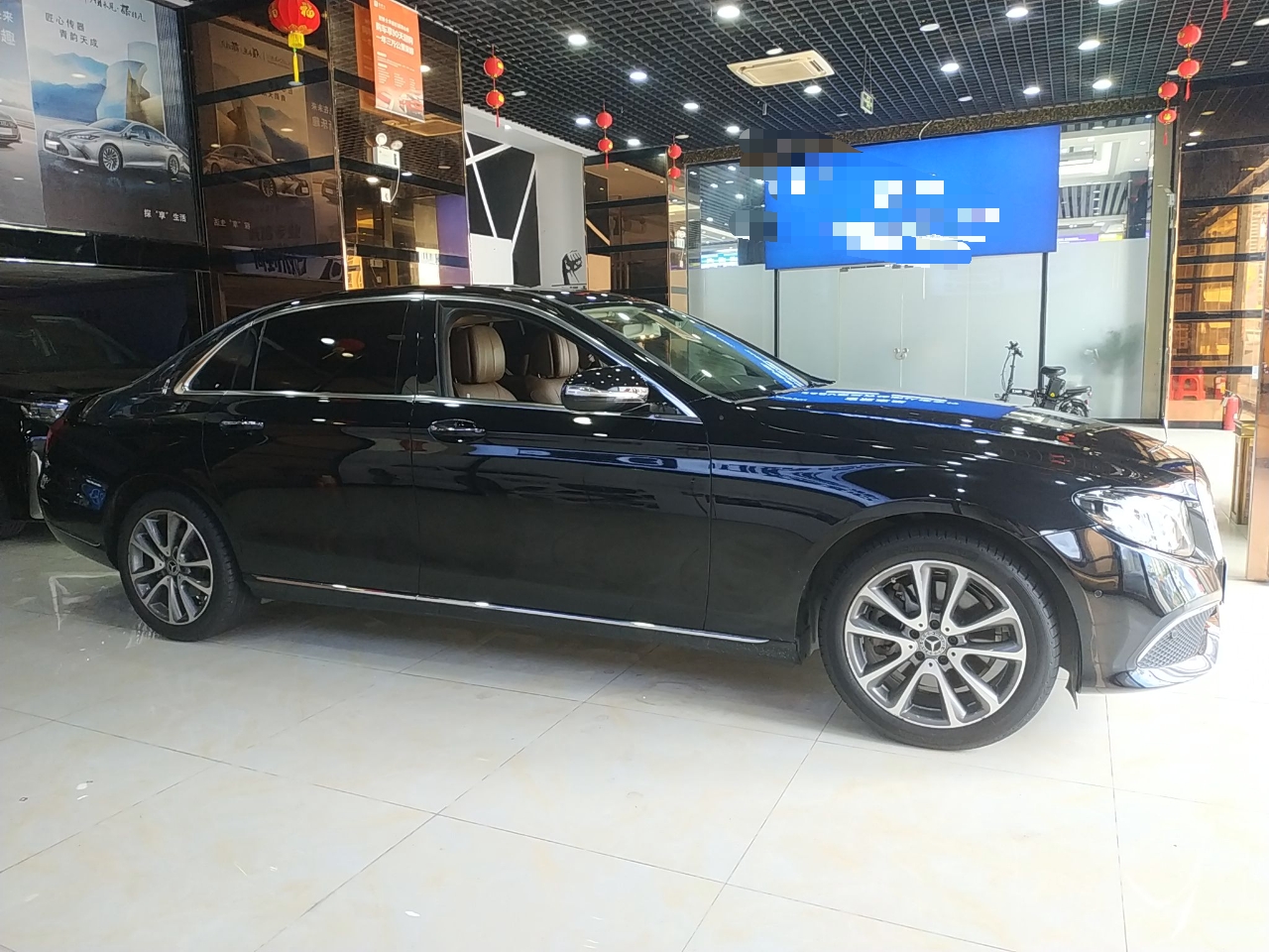 奔驰E级 2019款 E 200 L