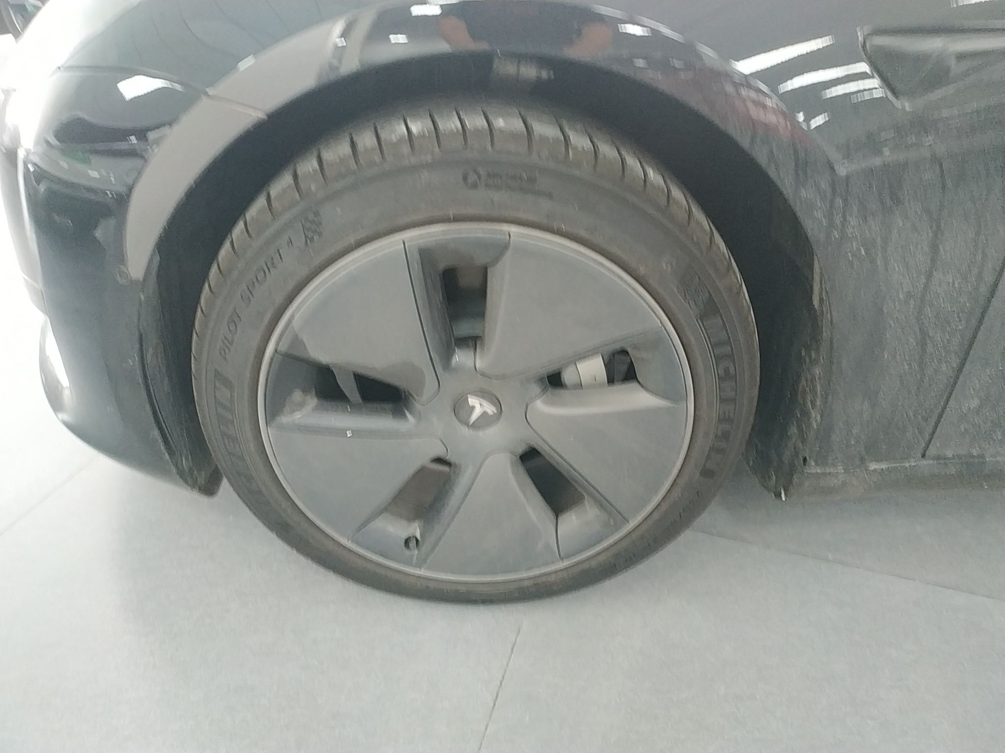 特斯拉 Model 3 2022款 后轮驱动版